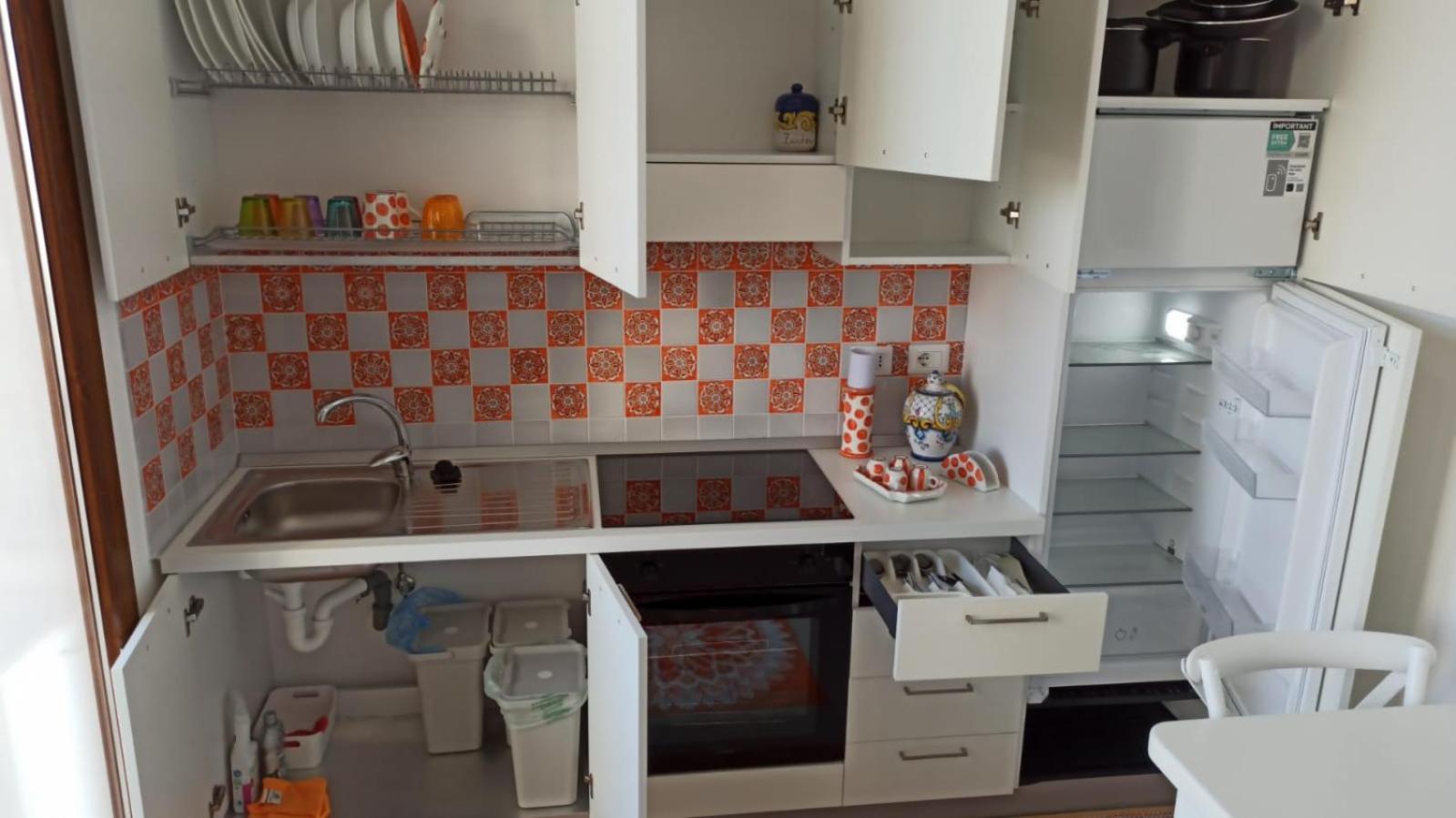 Two-Bedroom Apartment with Sea View photo 2