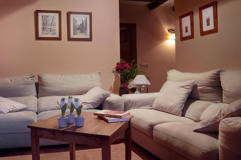 One-Bedroom House - Photo 8