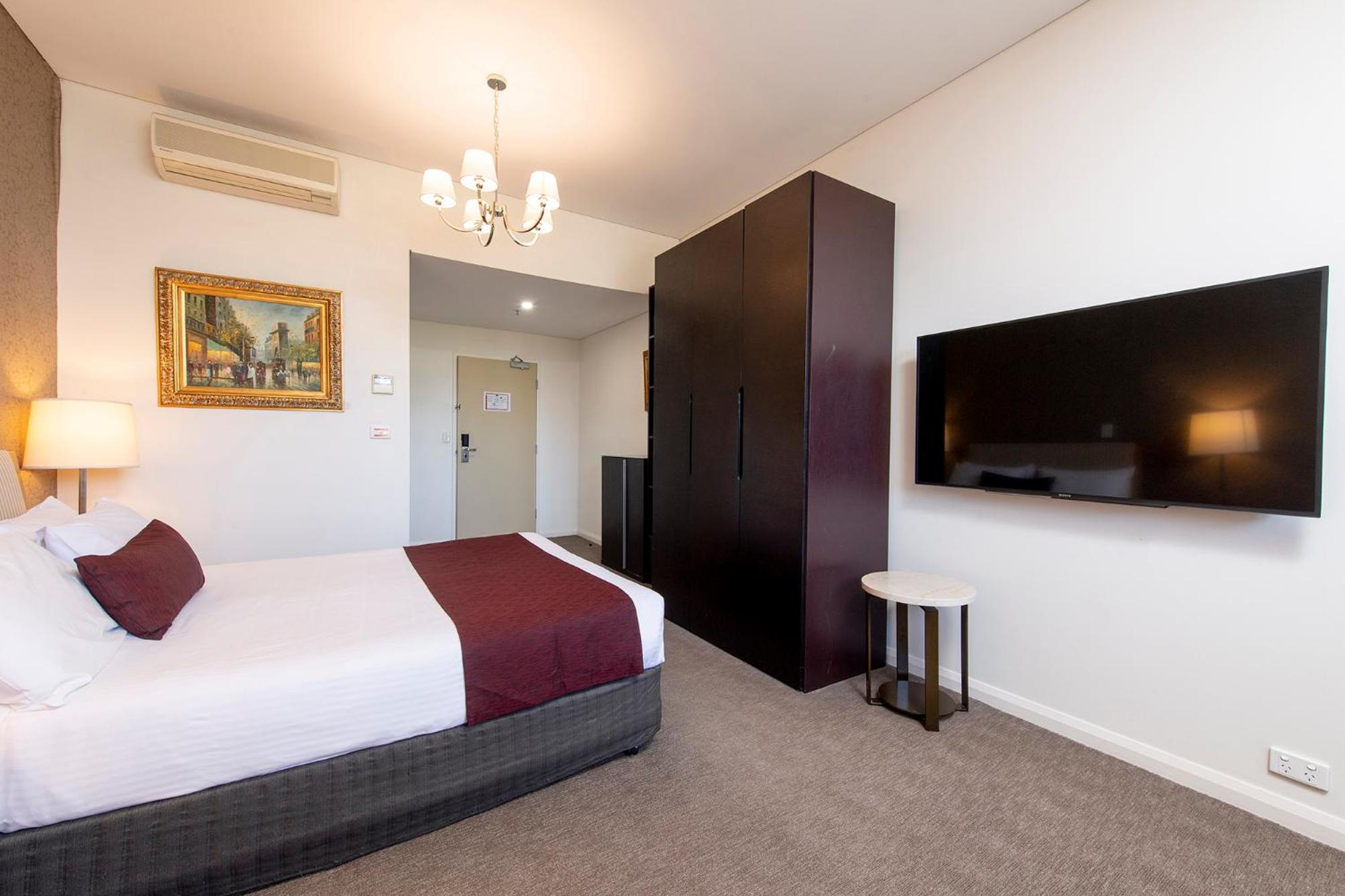 Standard Double Room - Photo 4