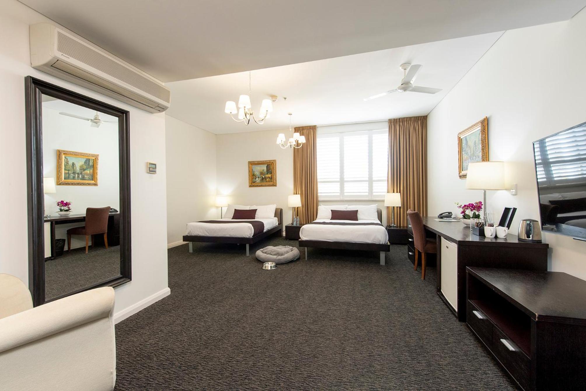 Standard Double Room with Two Double Beds - Photo 5