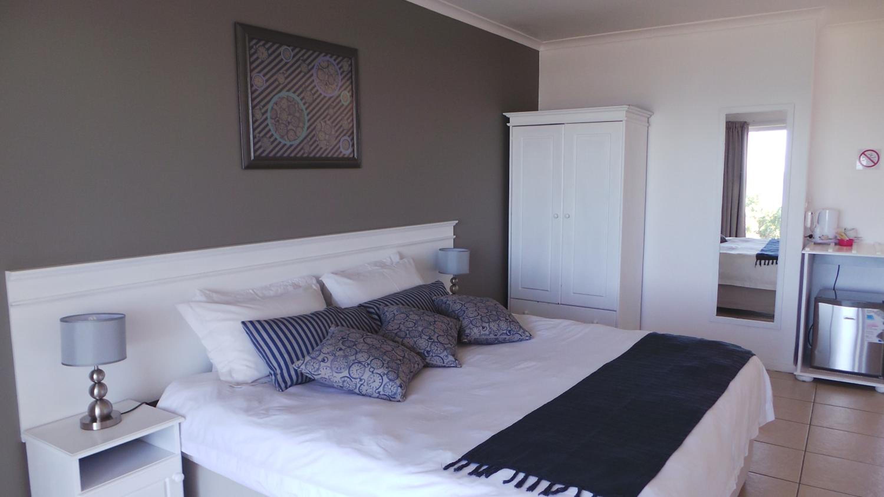 Standard Queen Room with Sea View photo 2