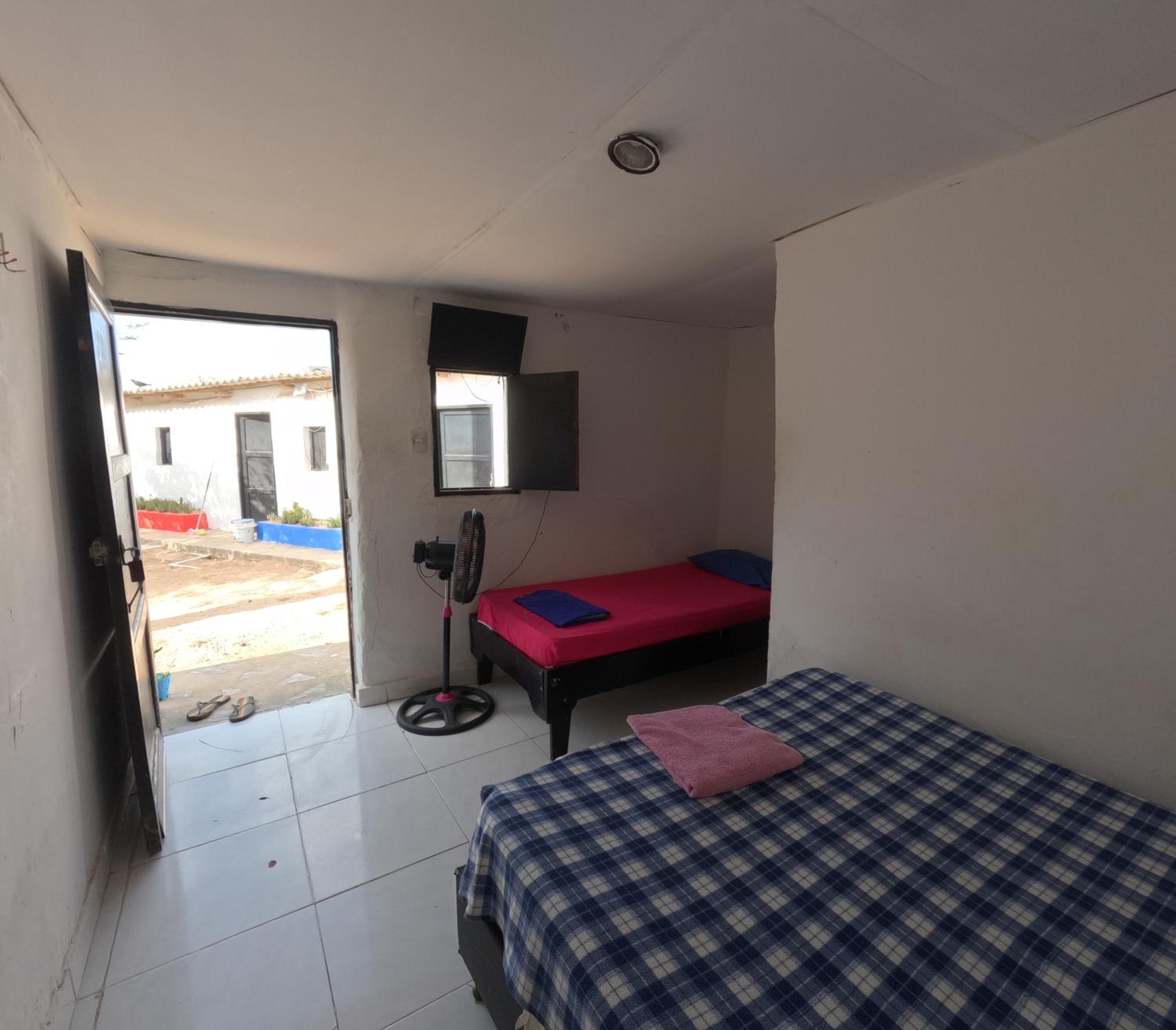 Single Room with Private Bathroom photo 3