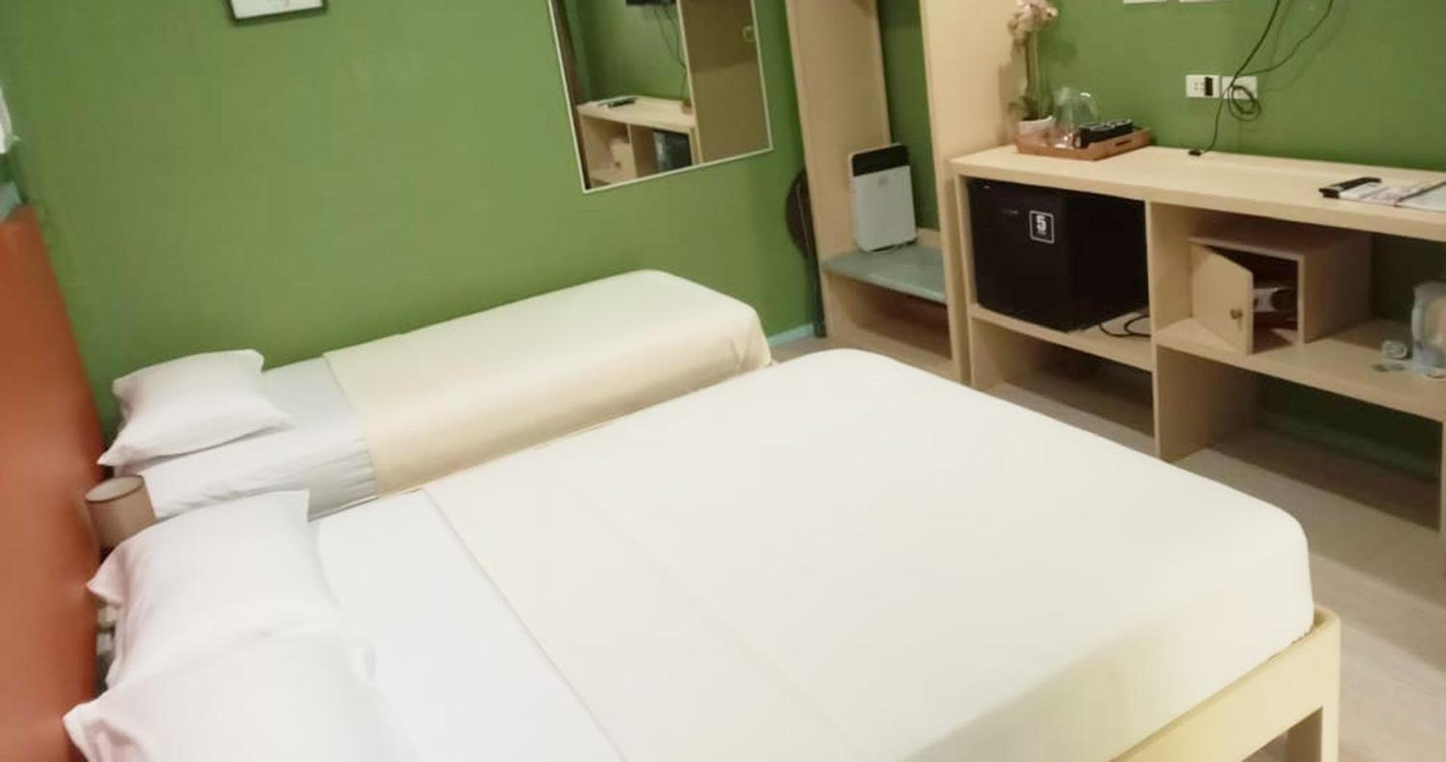 Deluxe Triple Room photo 2