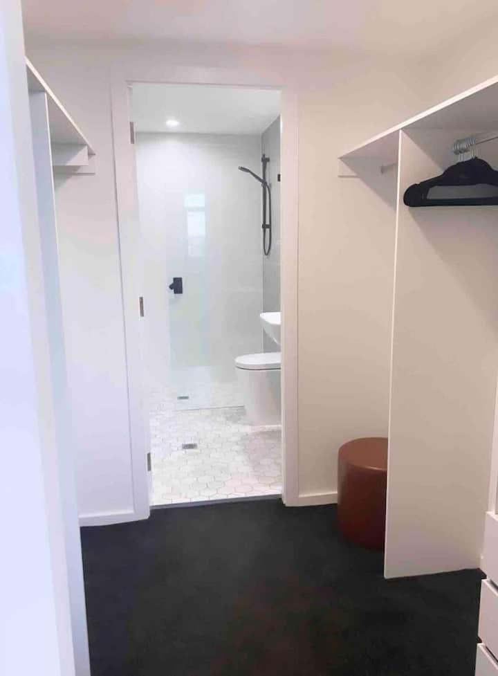 City Sunset View, Two-Bedroom, Two-Bathroom, One-Carspace