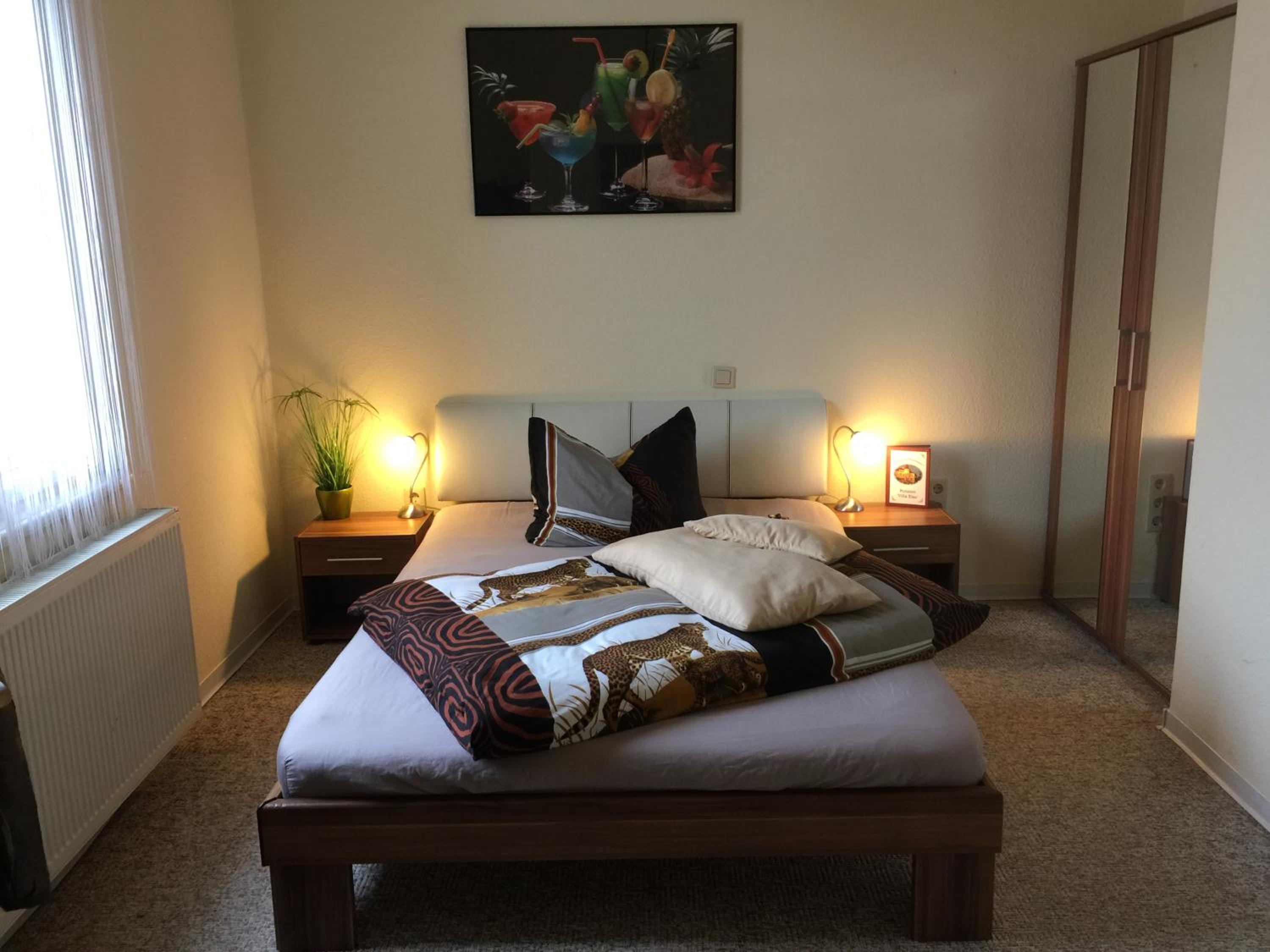 Single Room with Bathroom photo 1