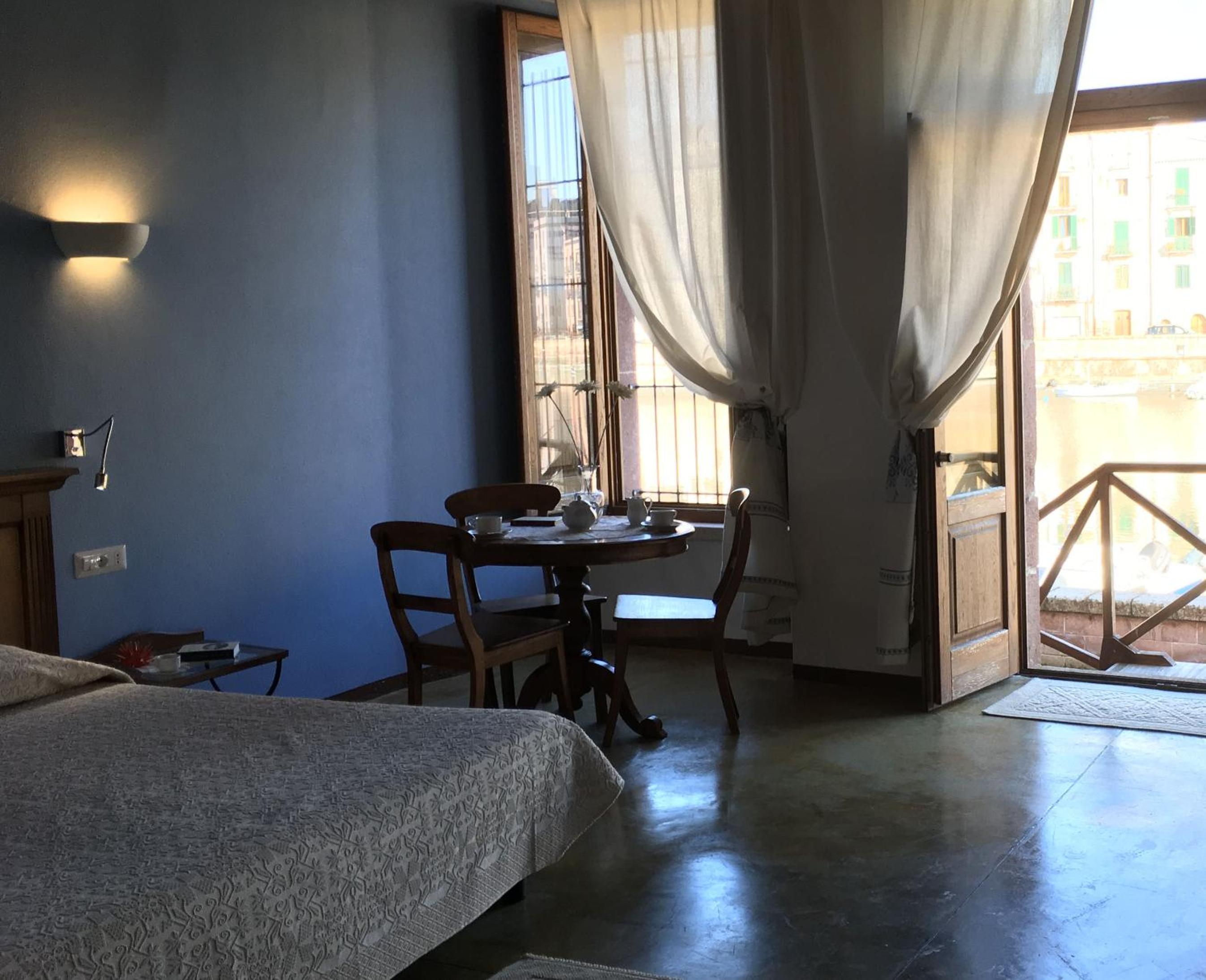 Junior Suite with Canal View
