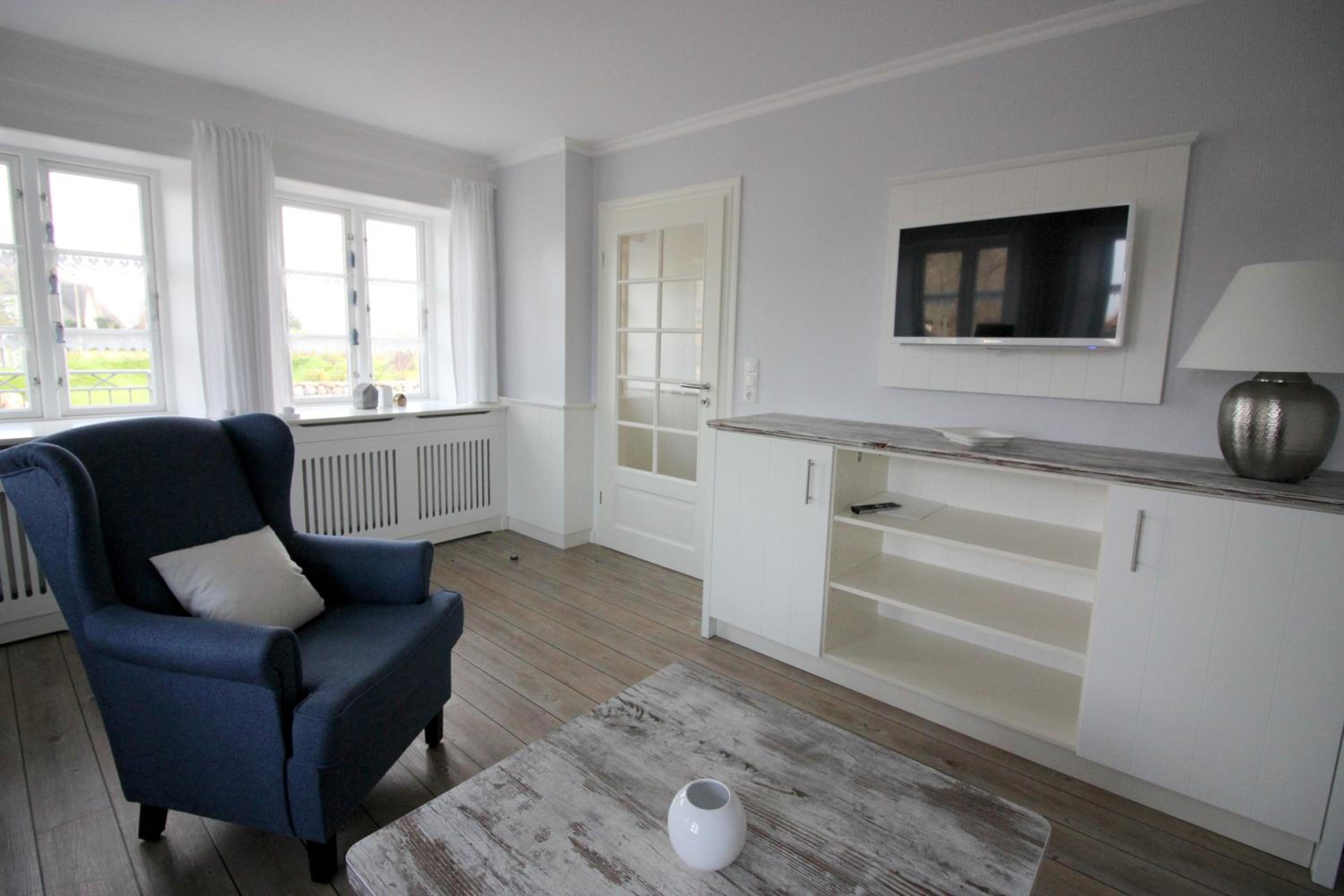 Suite 15 photo 1