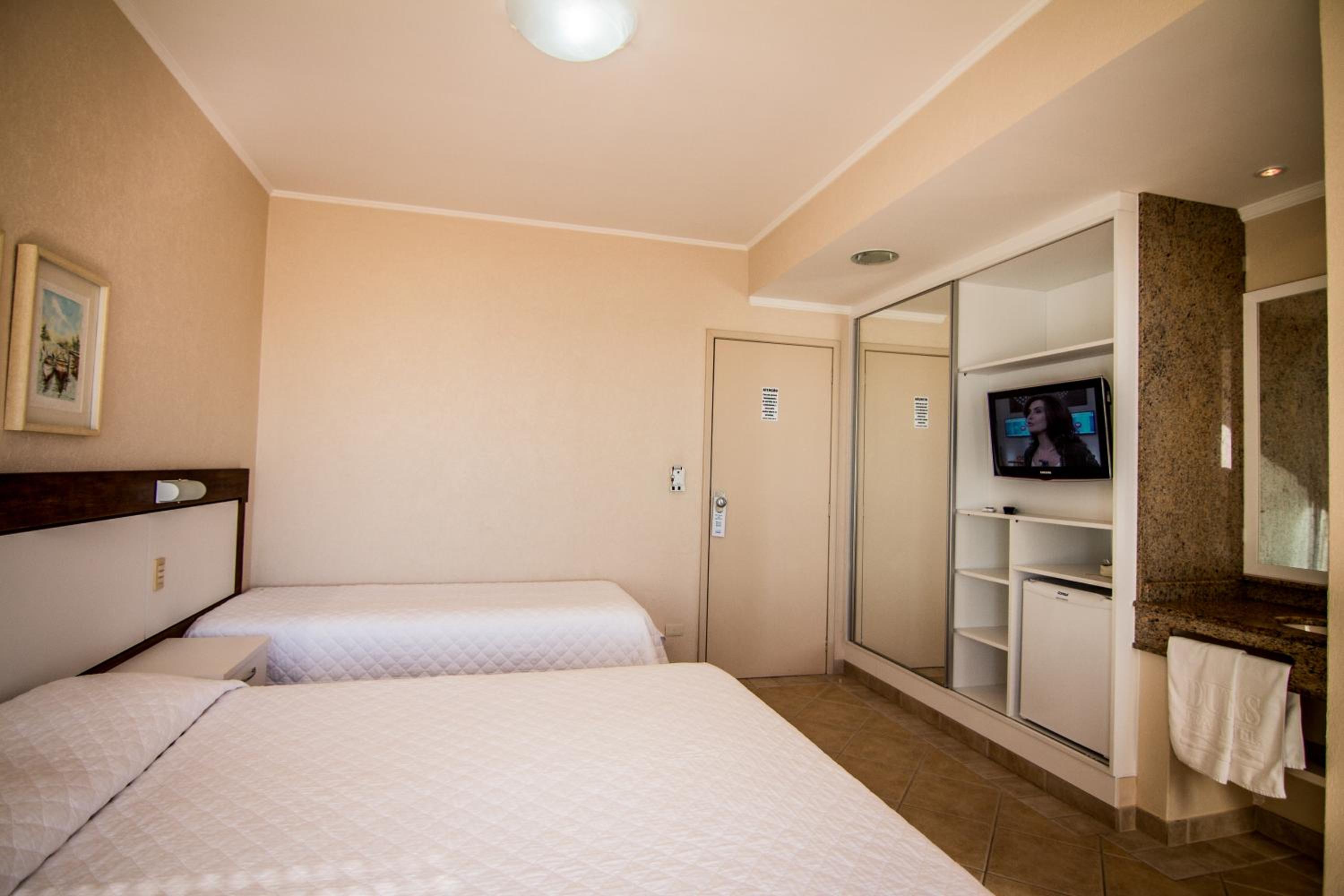 Deluxe Double Room with Balcony photo 3