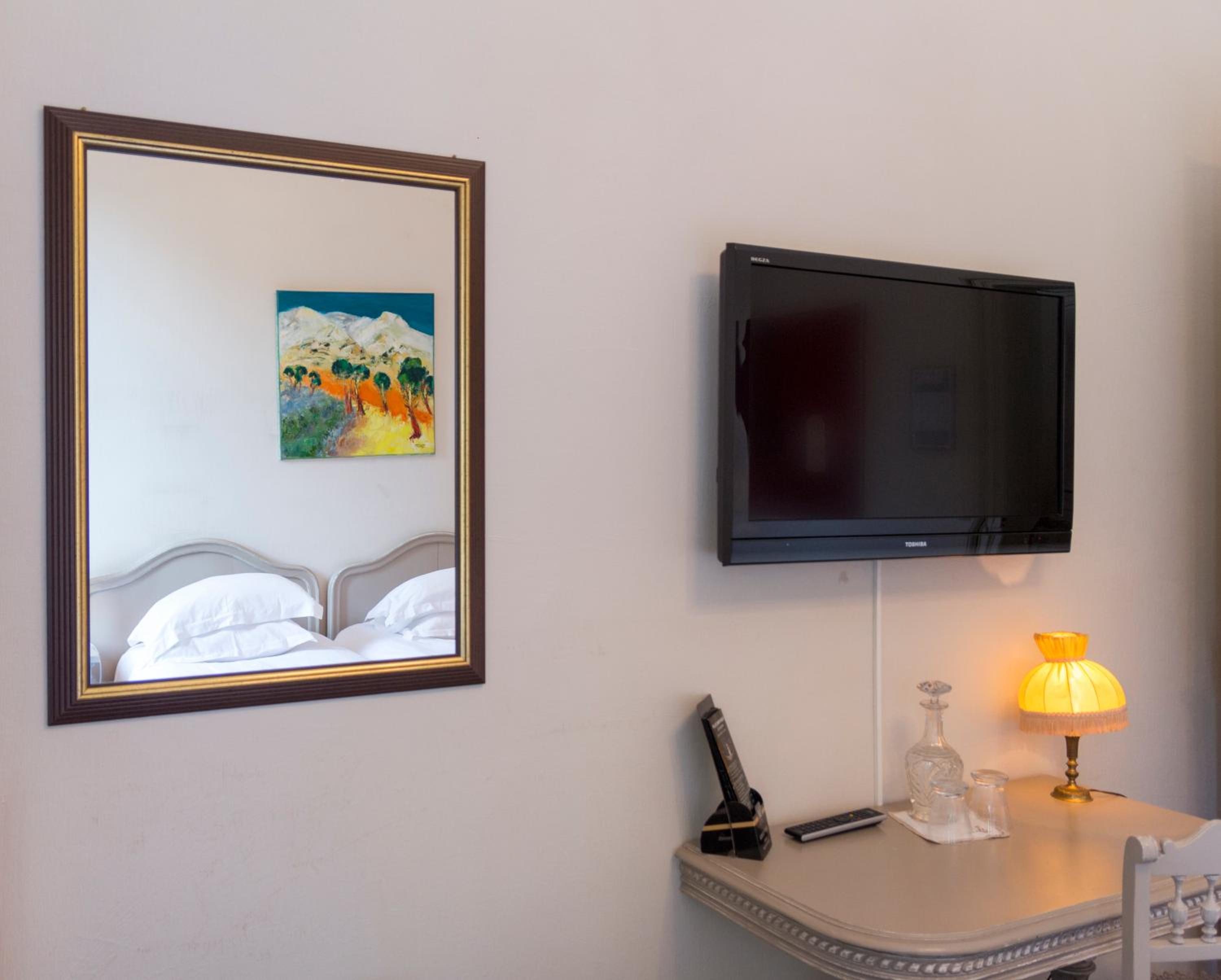 Family Suite (6 Adults) photo 3