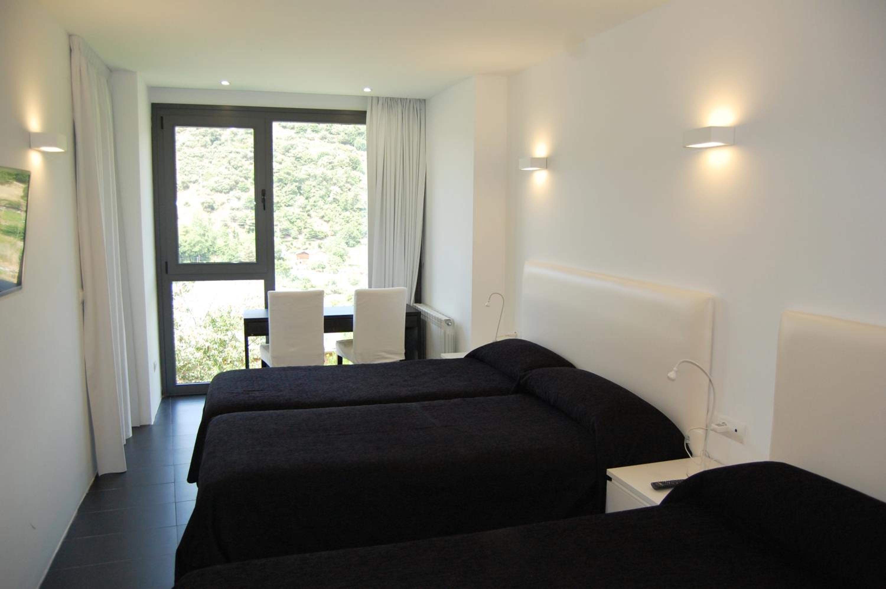 Classic Quadruple Room photo 2