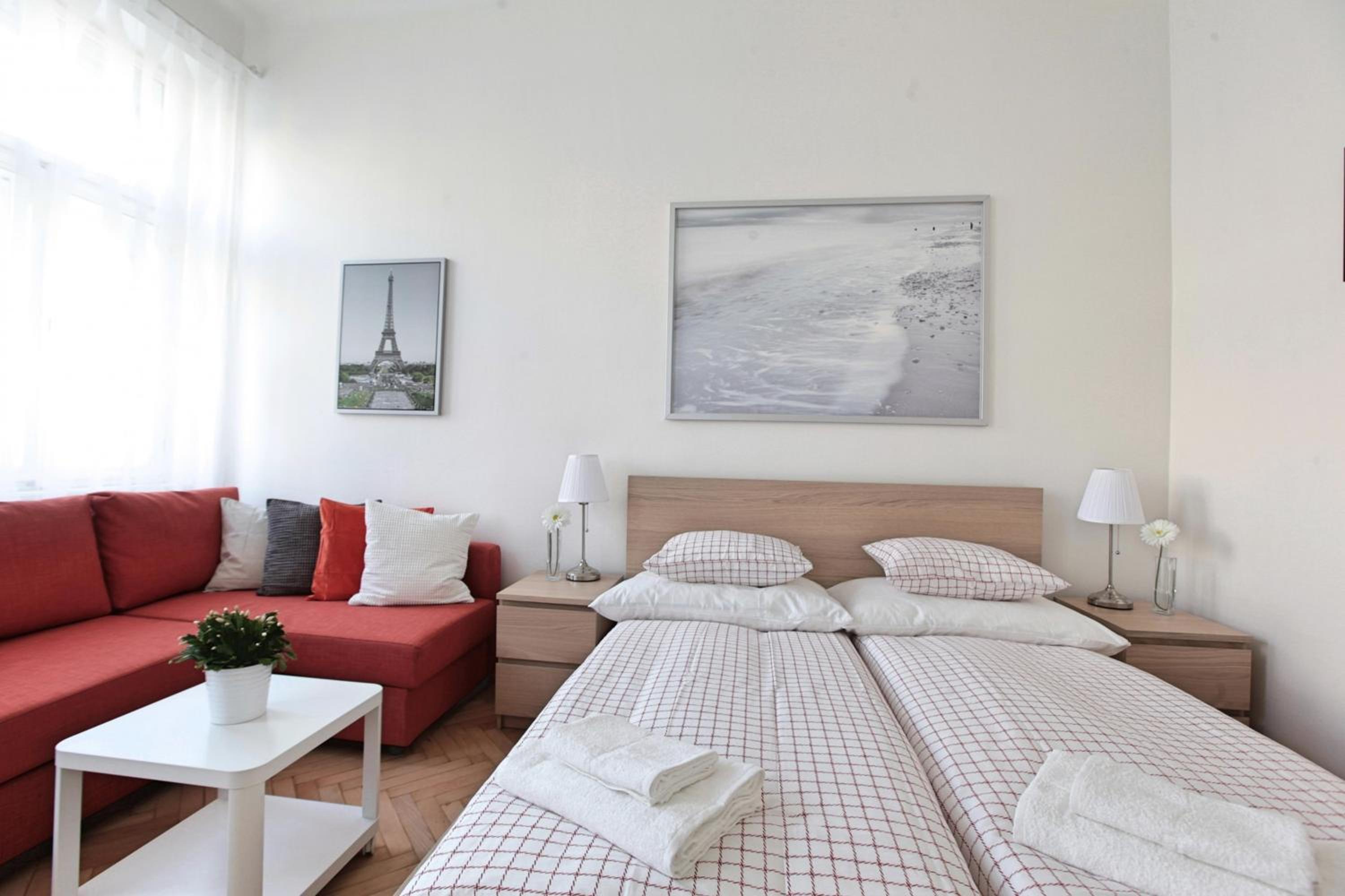 One-Bedroom Apartment