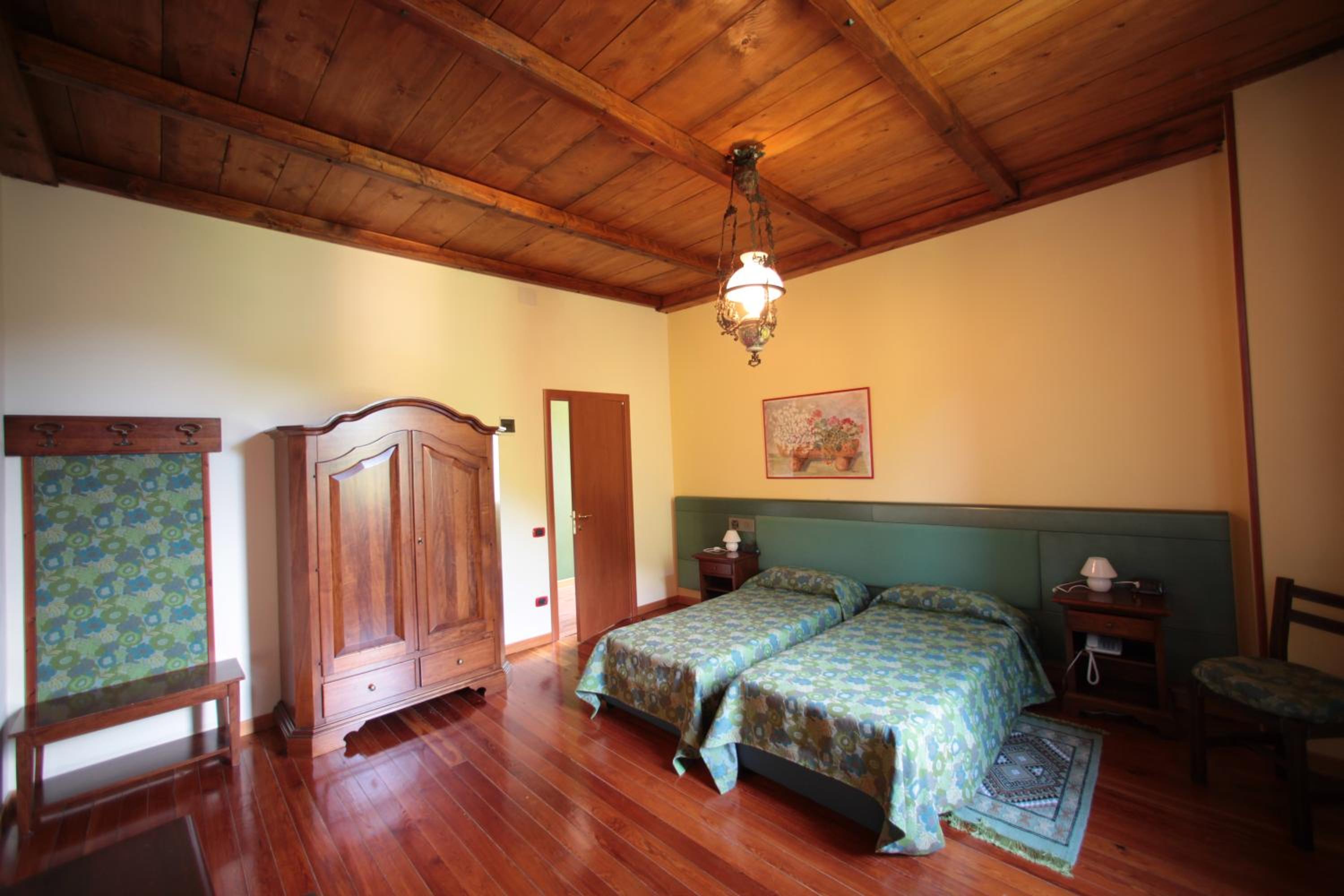 Double or Twin Room - Photo 6