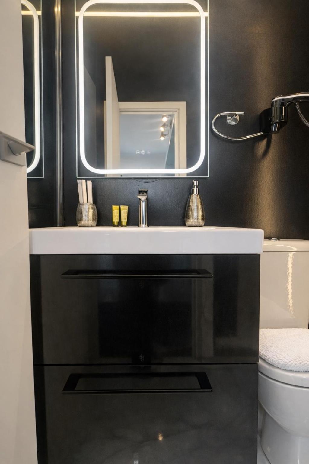Premium Double Room photo 3