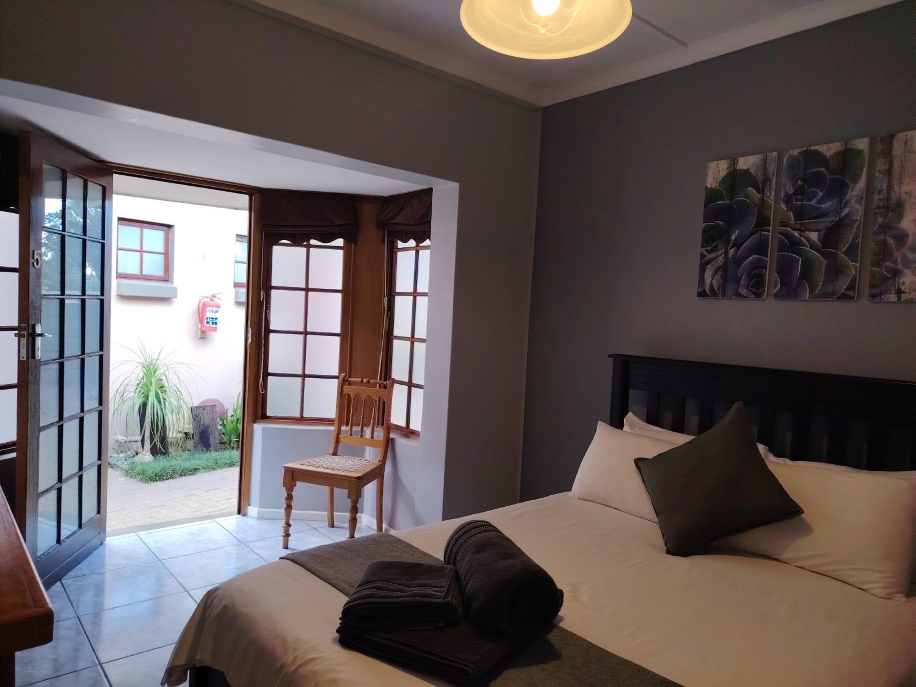 Basic Double Room photo 3