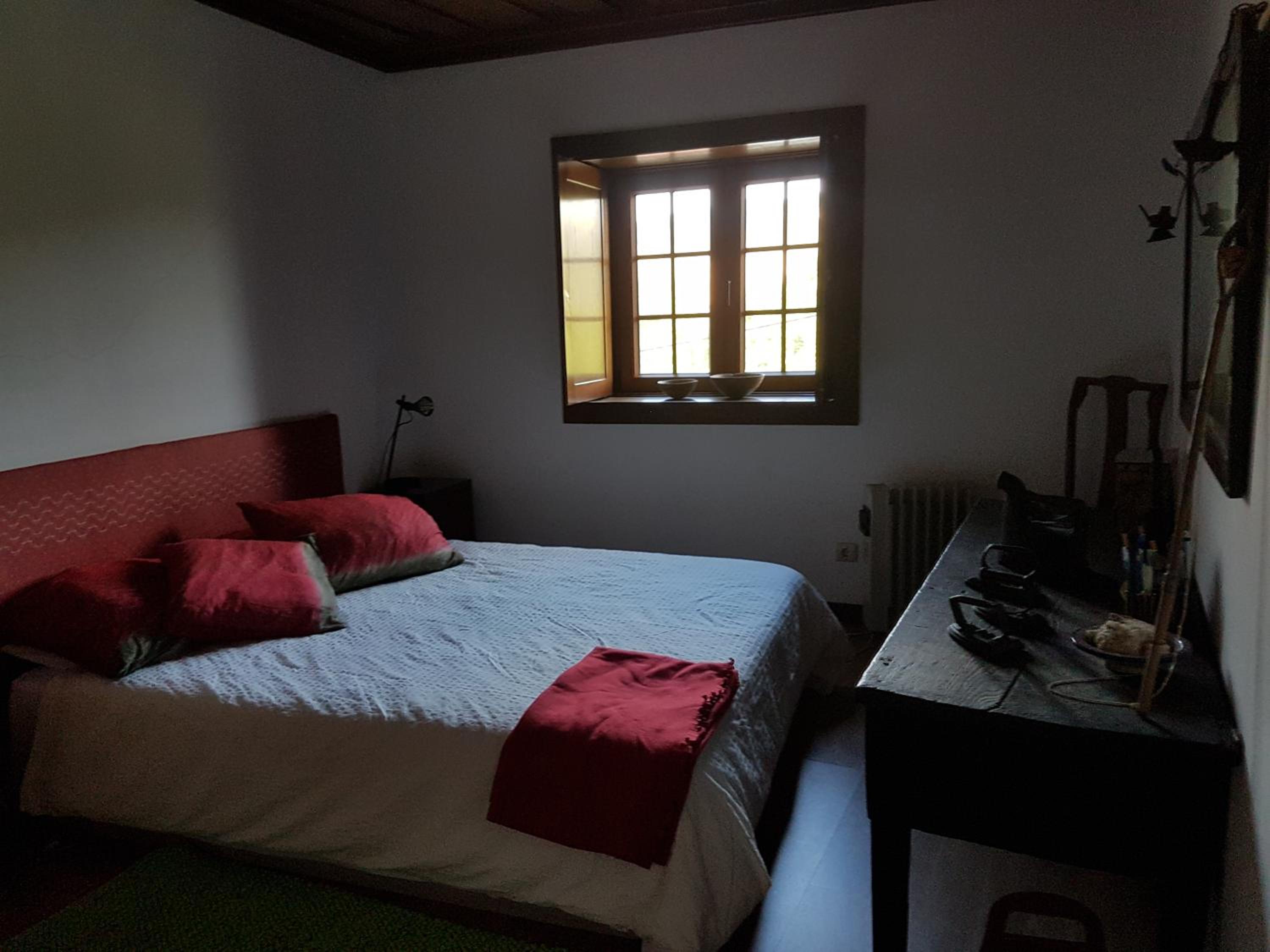 Three-Bedroom House photo 3