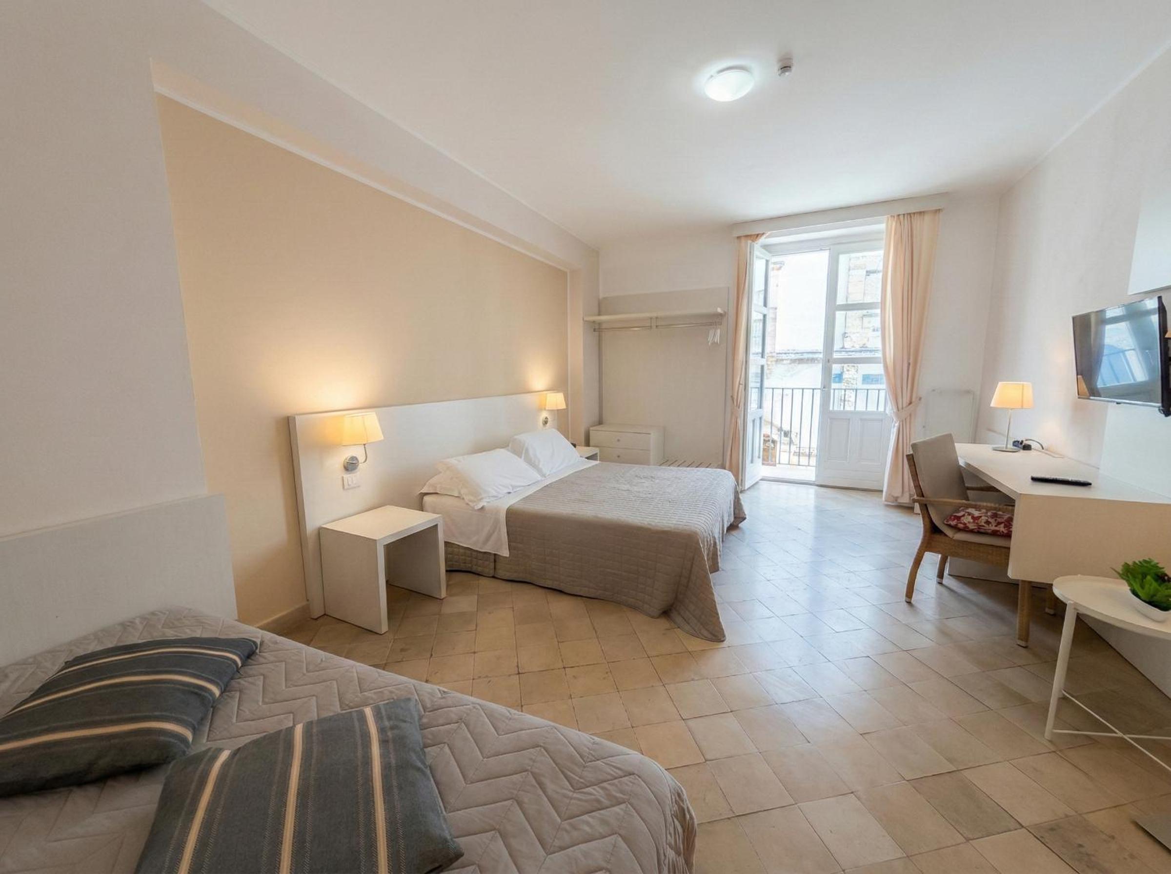 Triple Room with Sea View