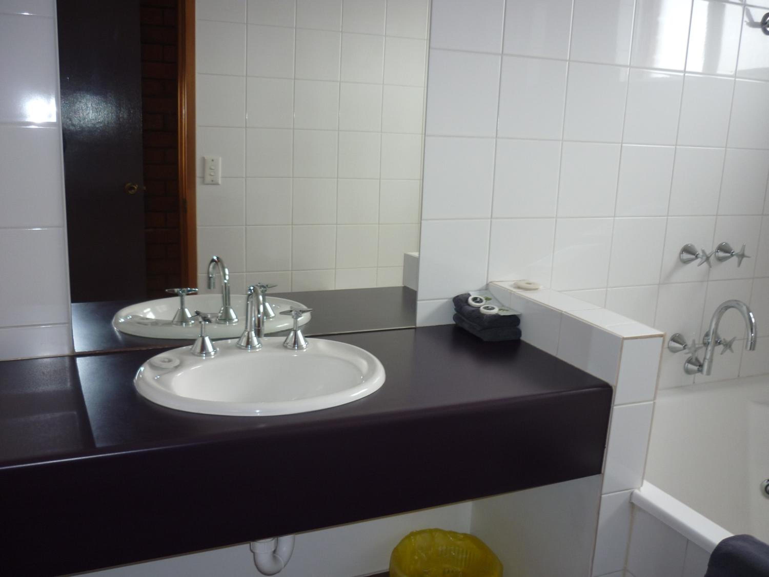 Queen Room with Spa Bath photo 3