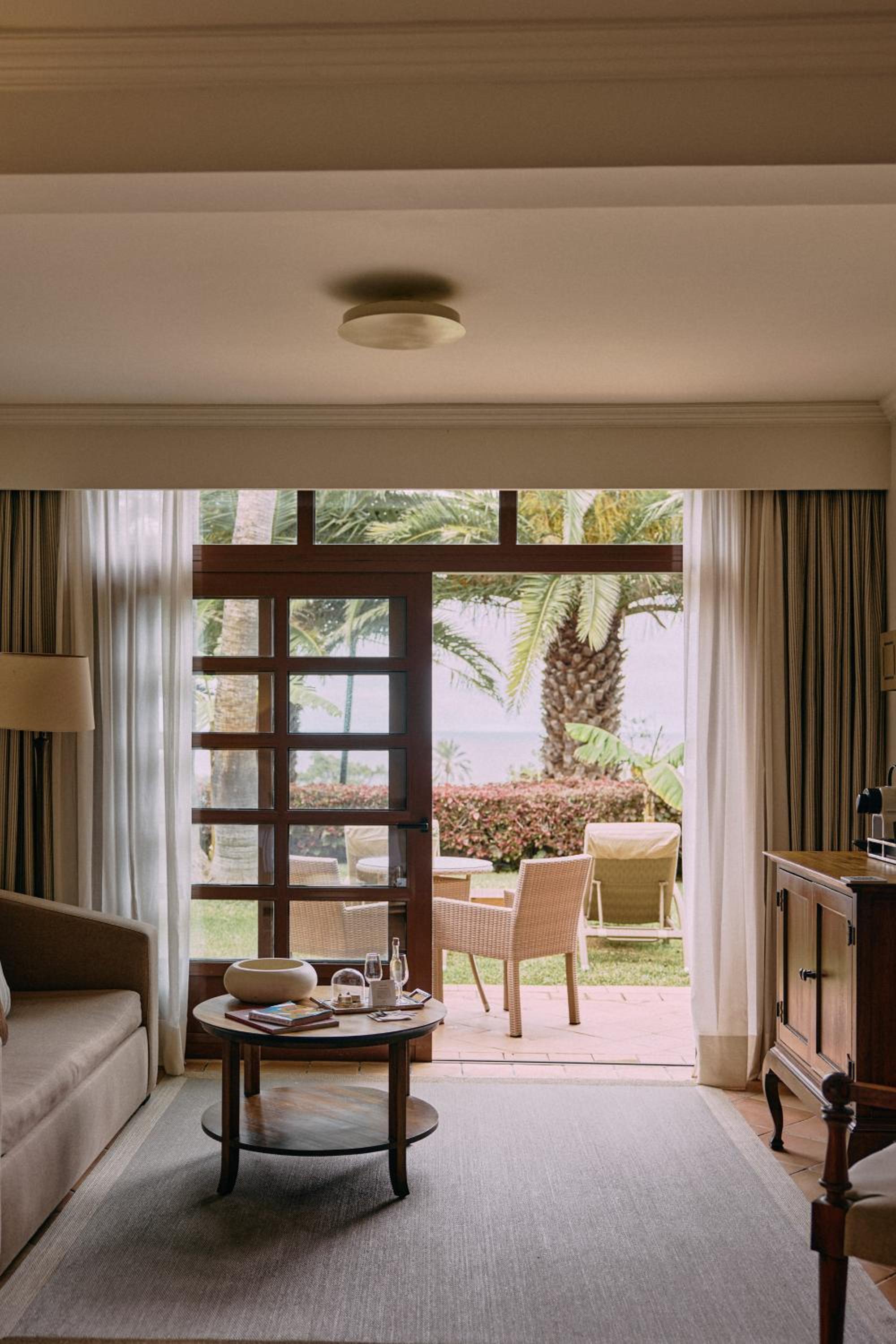 Singular Junior Suite with Garden