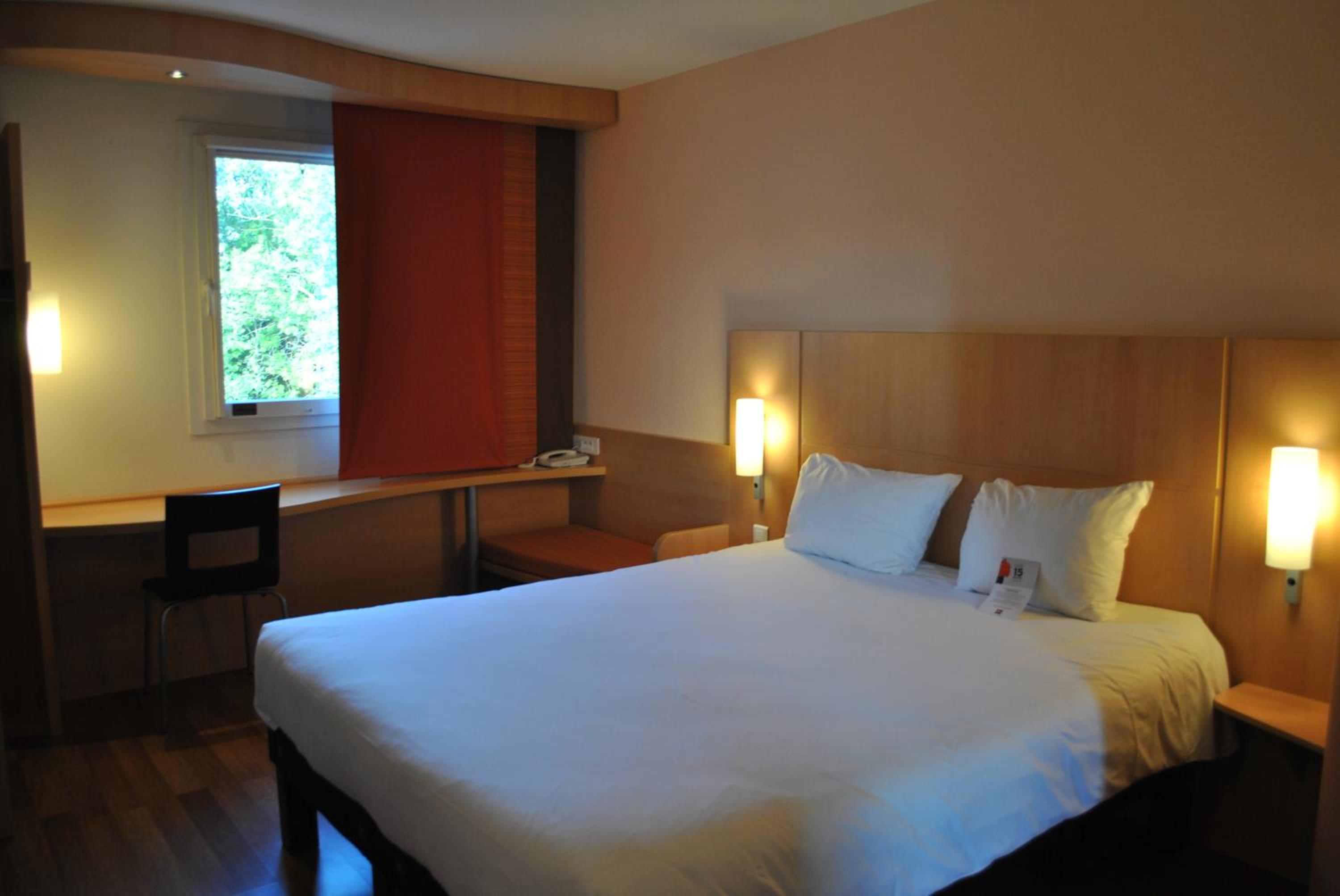 Standard Double Room - Photo 4
