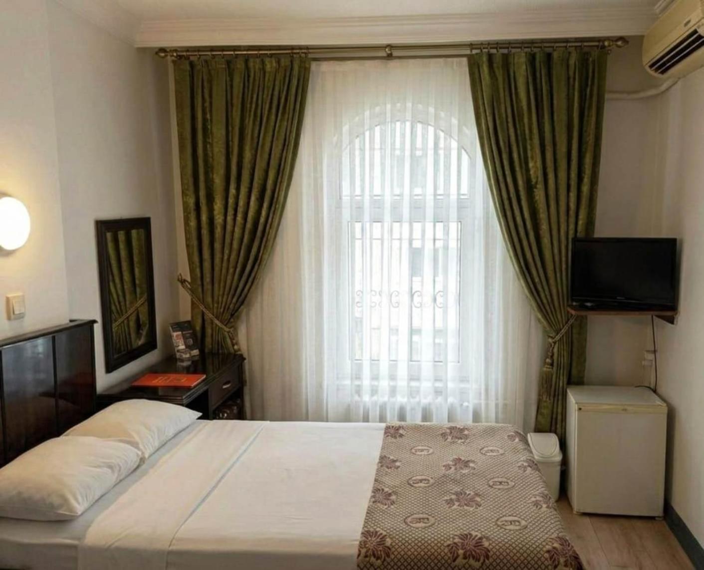 Large Double Room photo 1