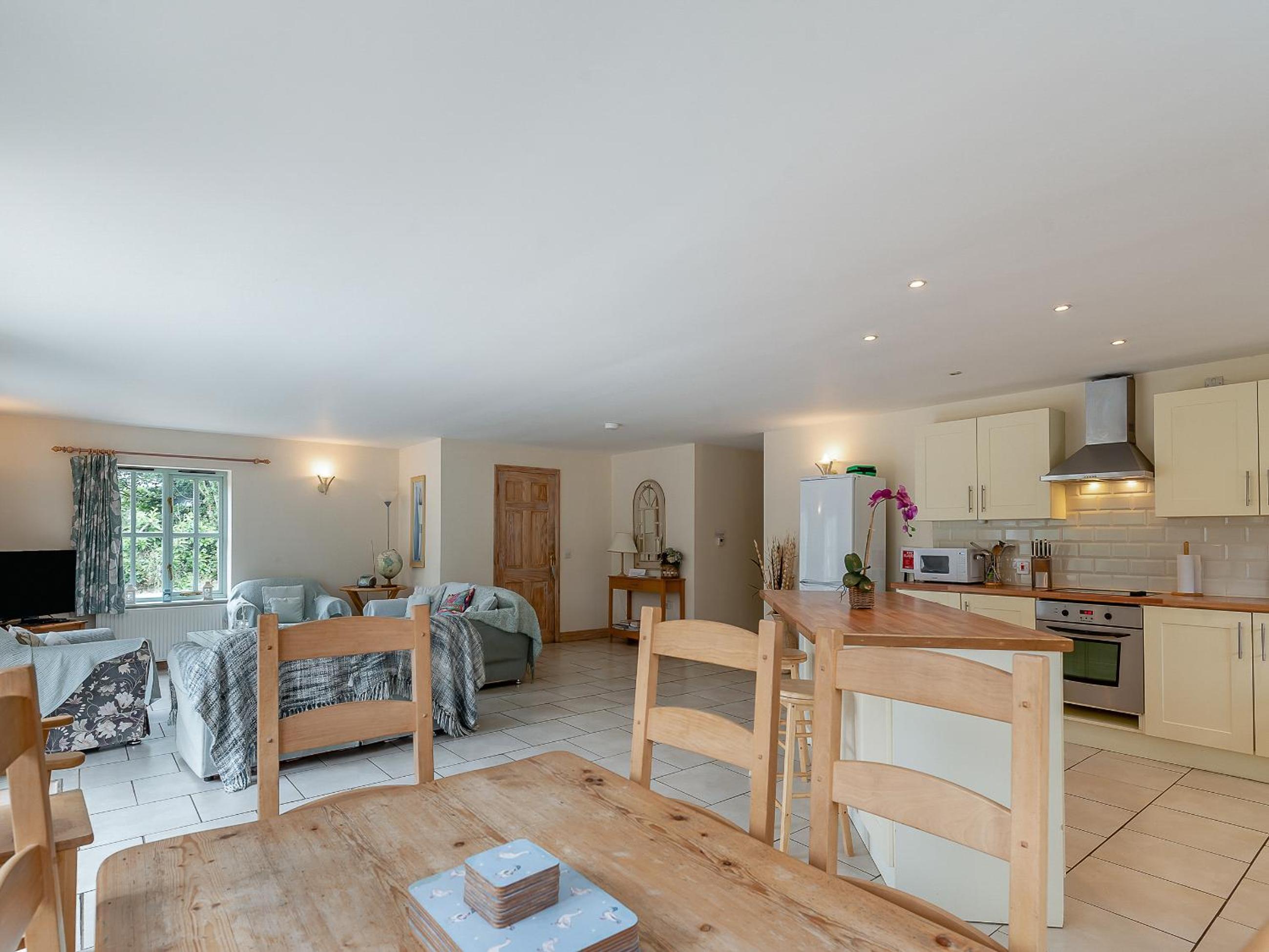 Three-Bedroom Vacation Home  photo 3