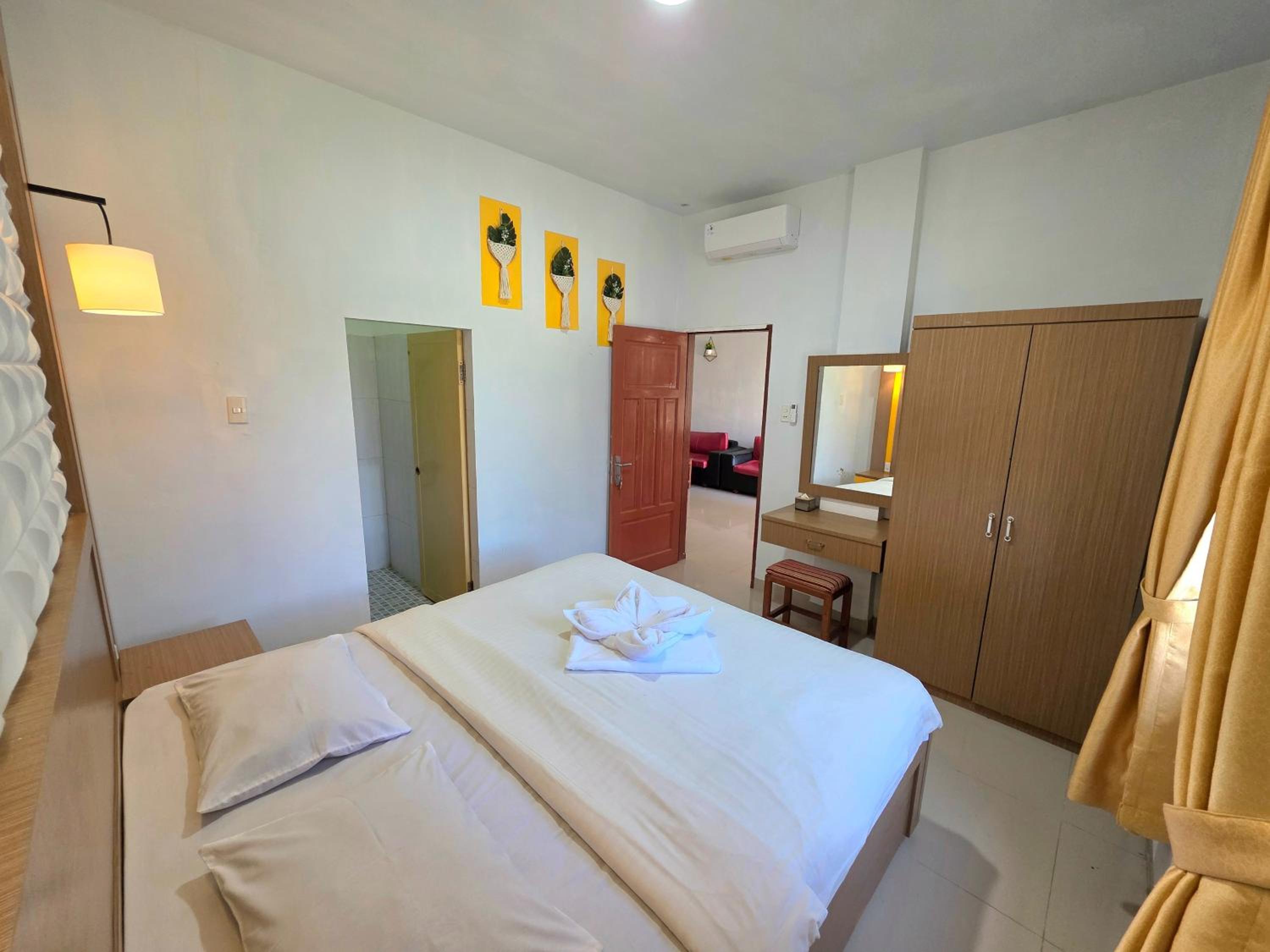 Family Suite - Photo 6