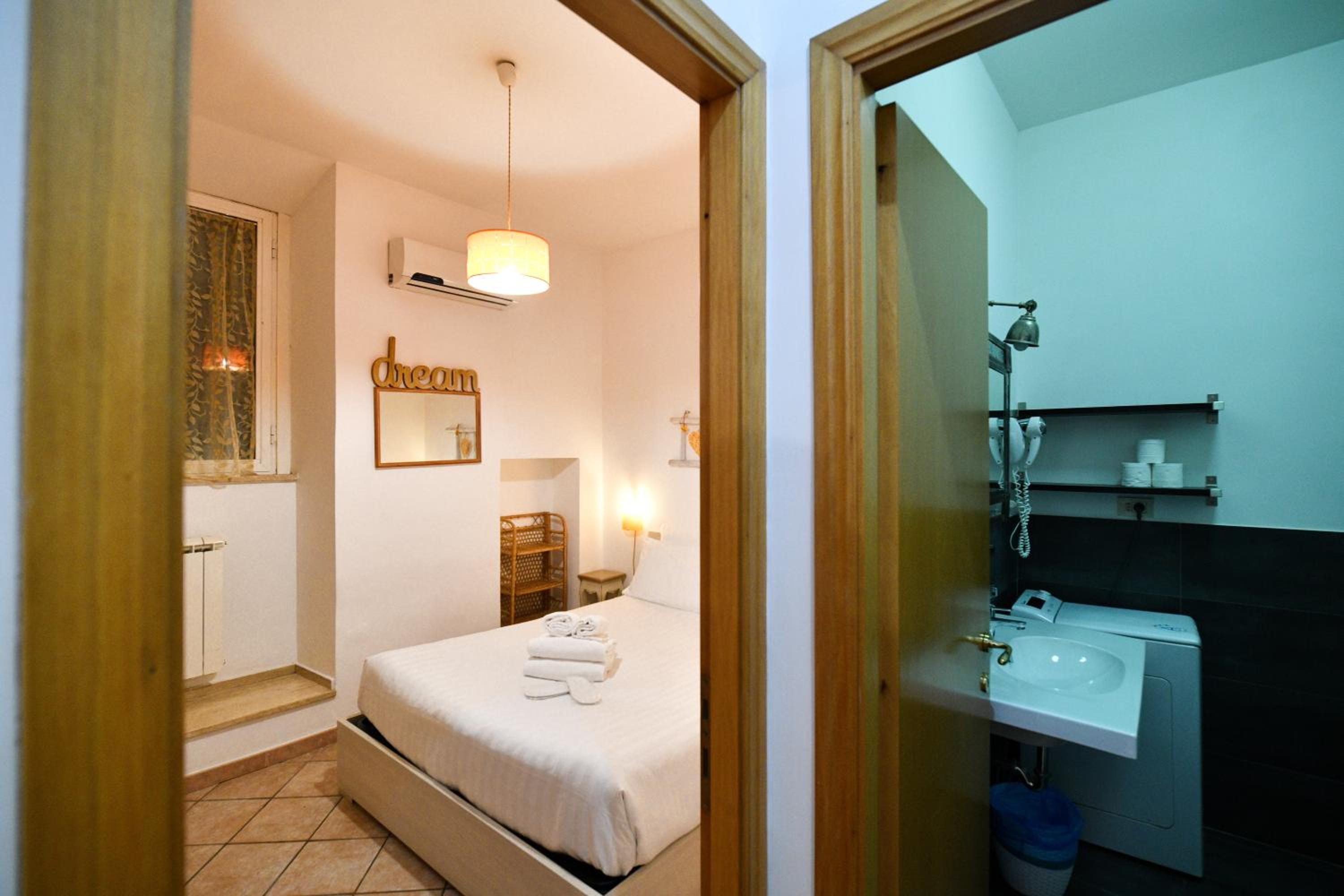 Two-Bedroom Standard Apartment Separate Building photo 3