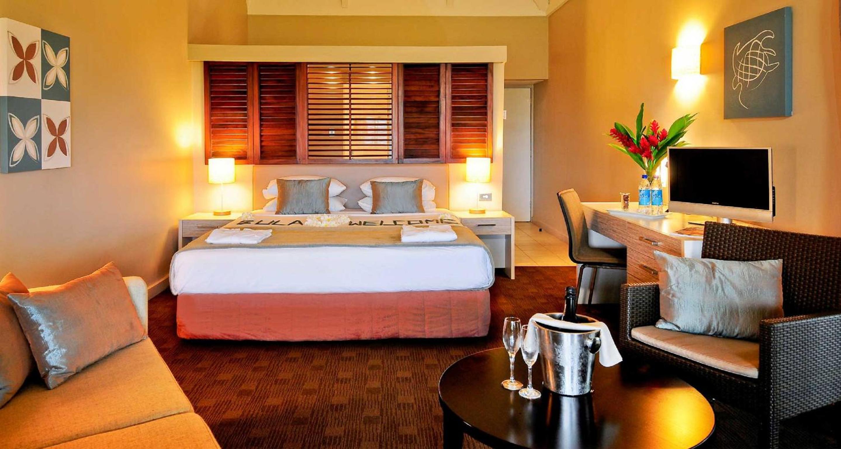 Executive King Room with Sofa Bed photo 4