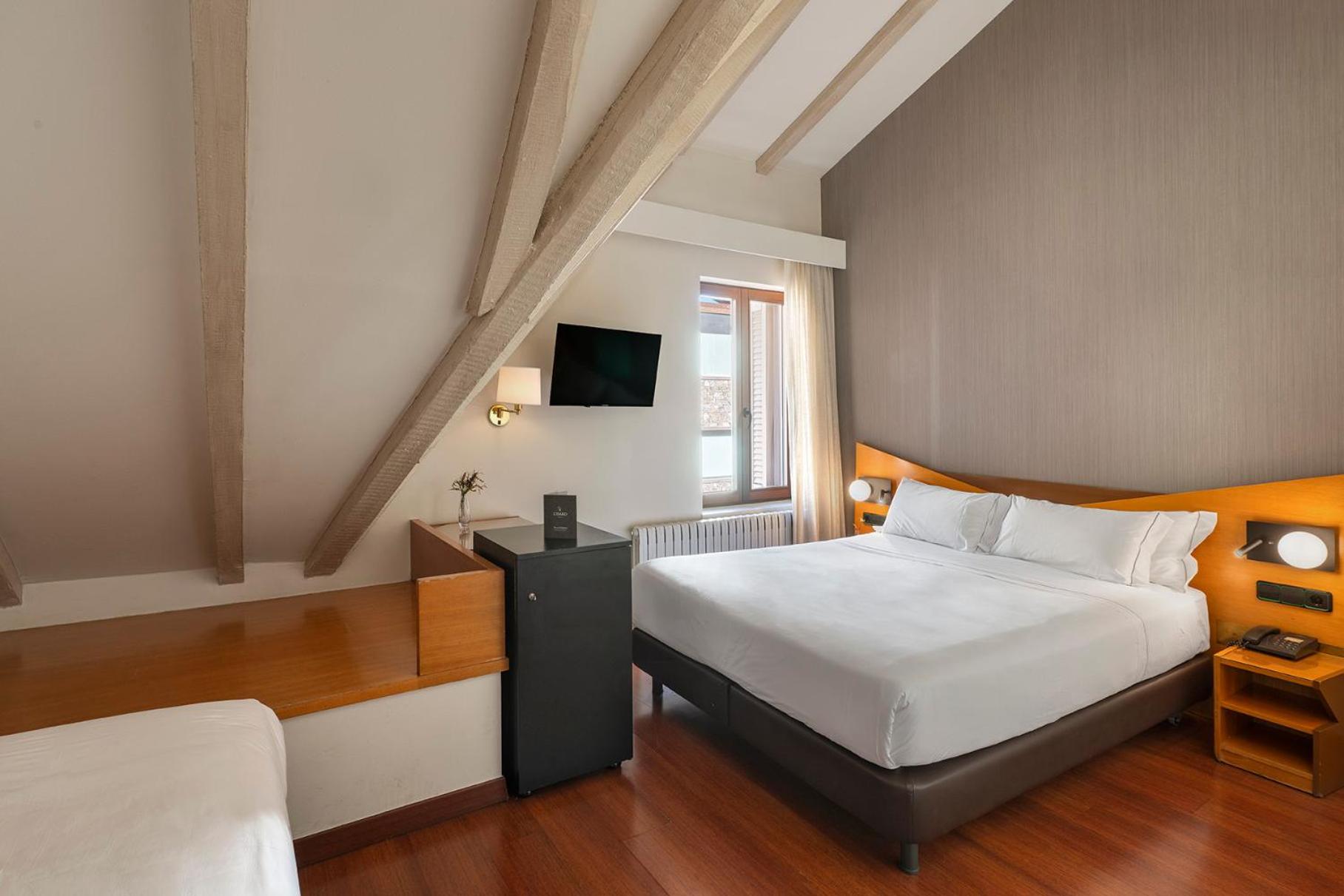 Superior Triple Room photo 3