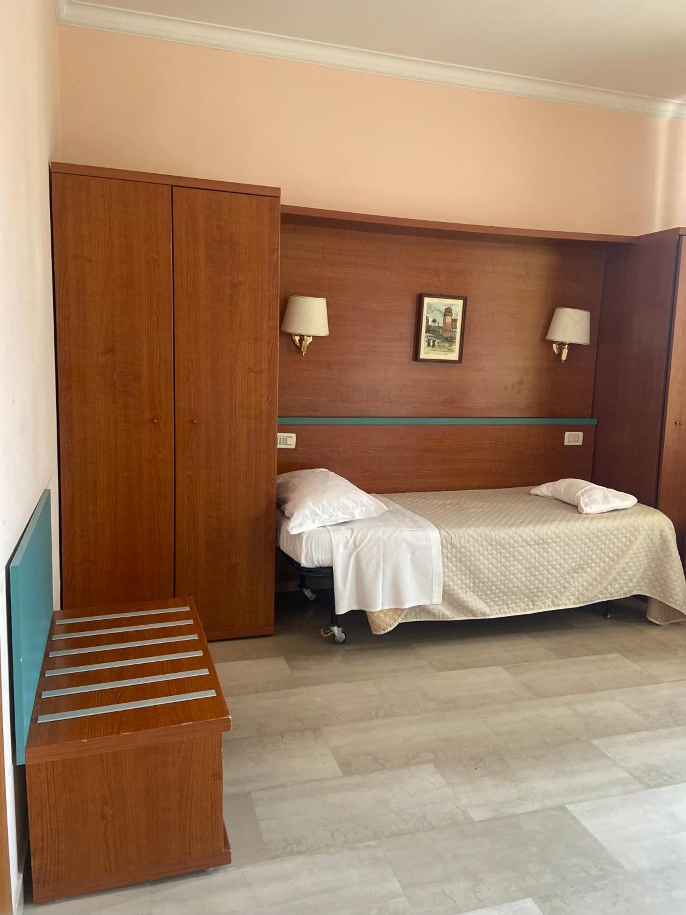 Superior Triple Room photo 2