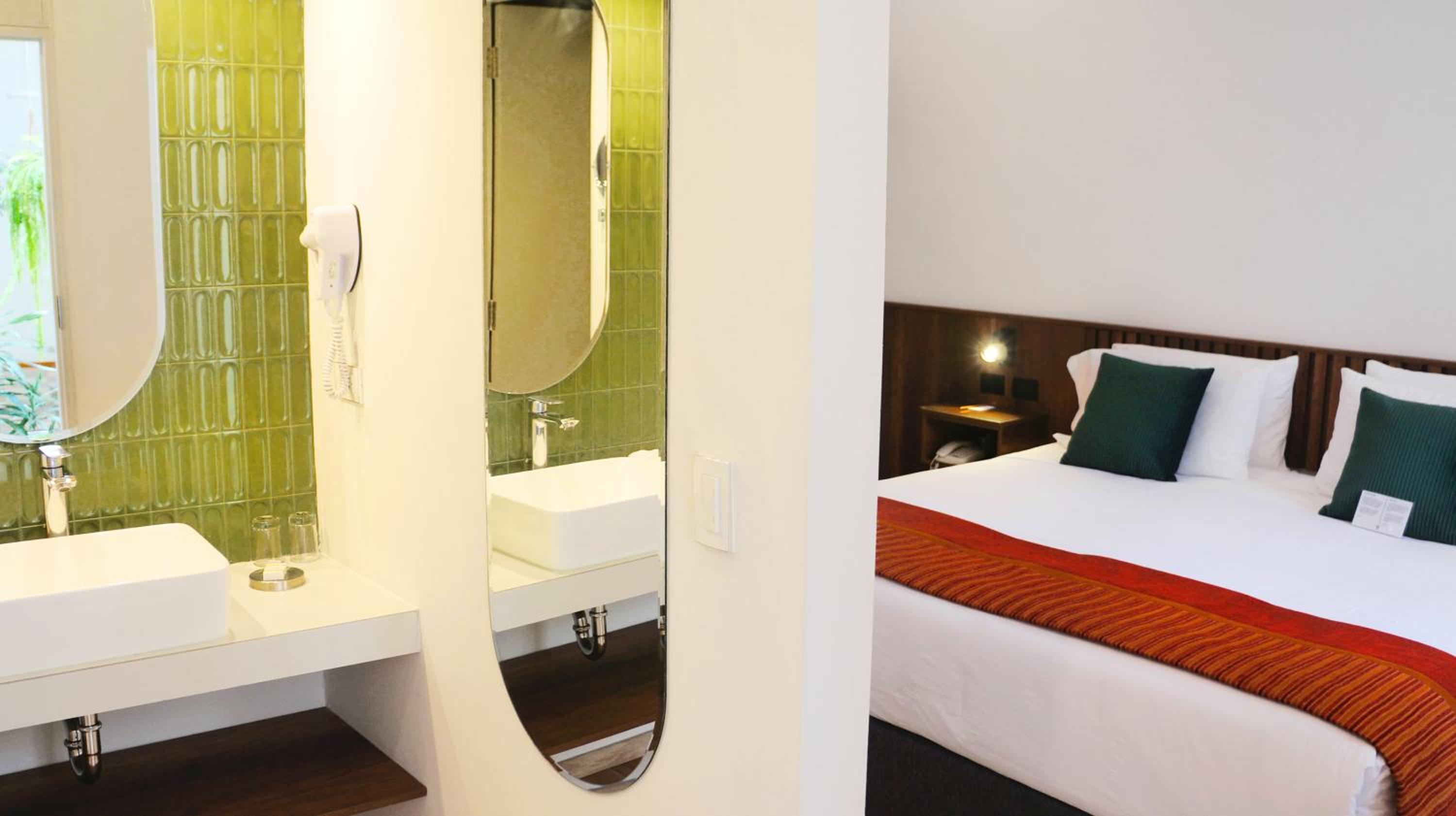 Deluxe Family Suite