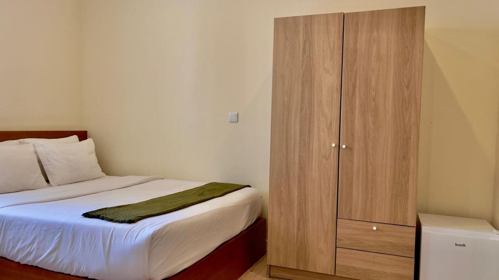 Basic Triple Room with Shared Bathroom photo 2