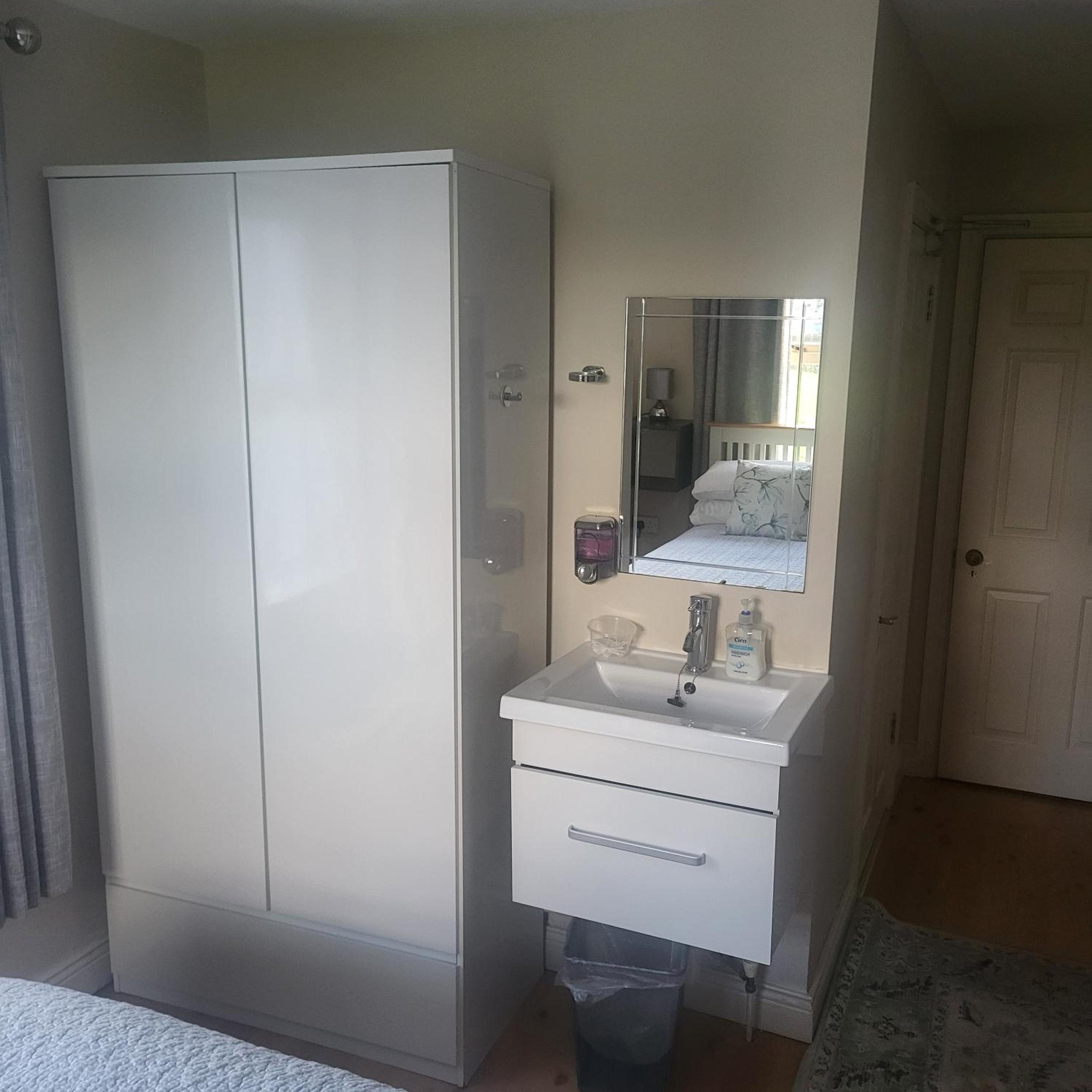 Deluxe Double or Twin Room with Mountain View photo 3