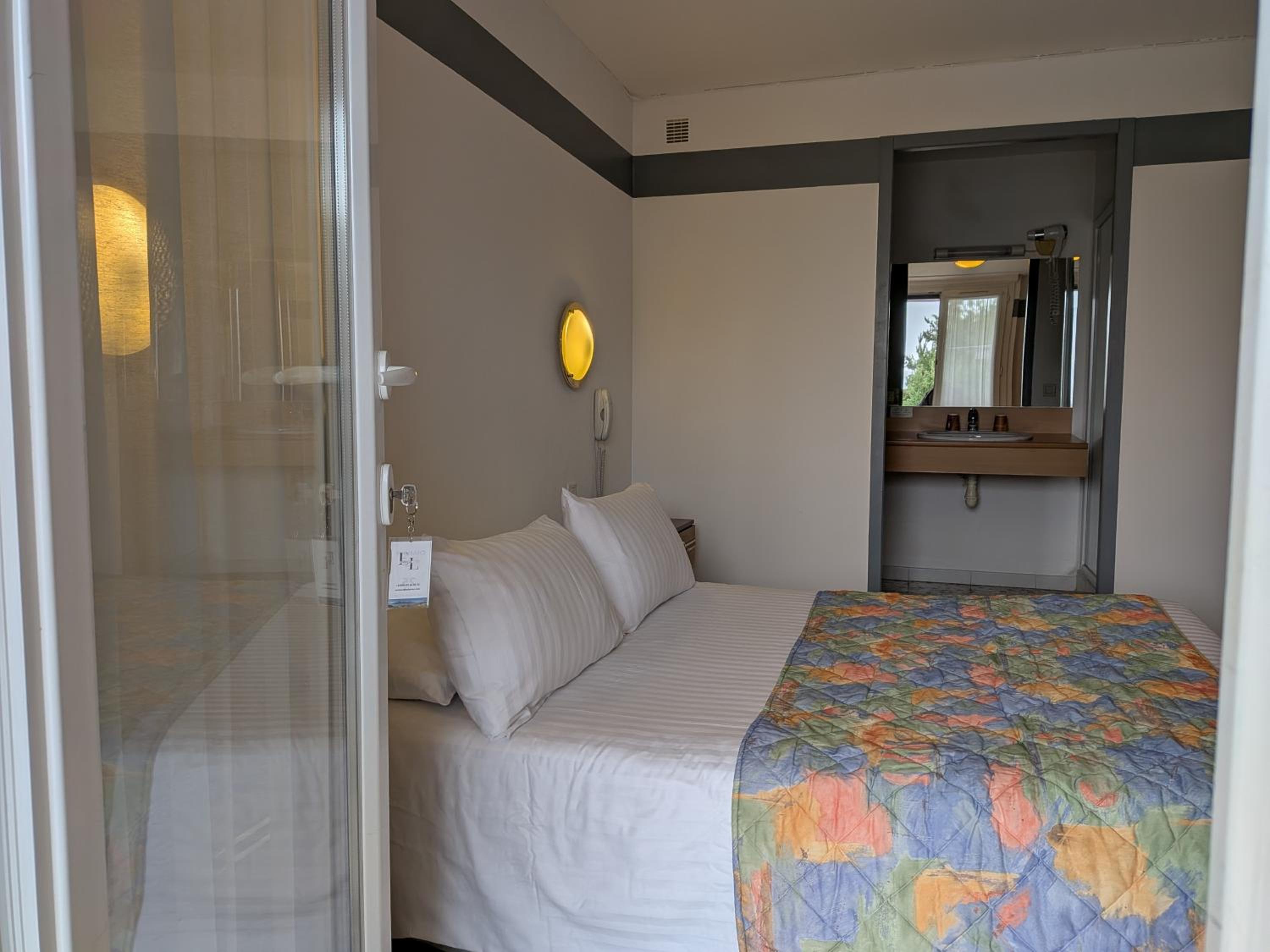 Double Room with Pool View photo 2