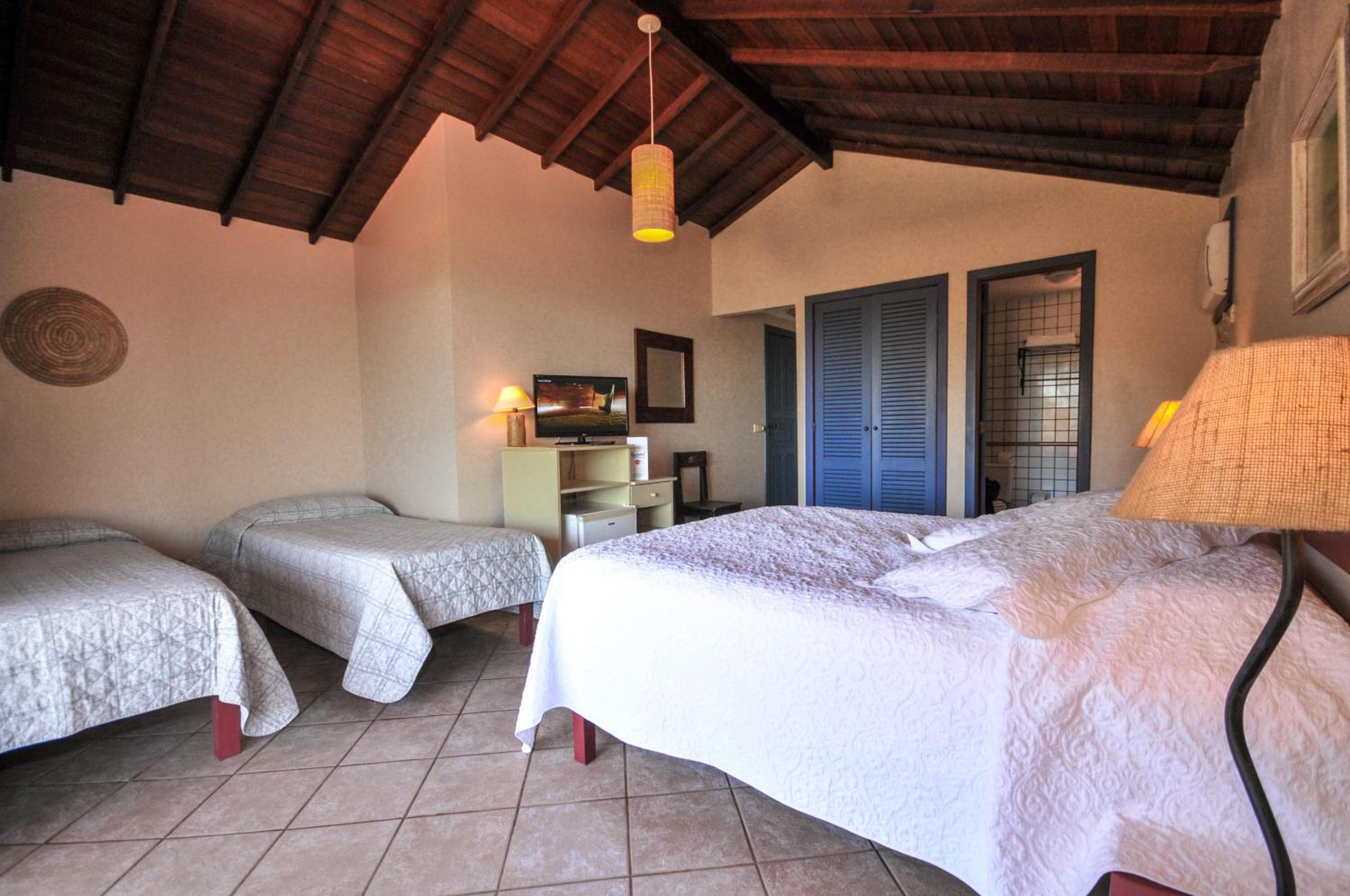 Superior Quadruple Room - Photo 6