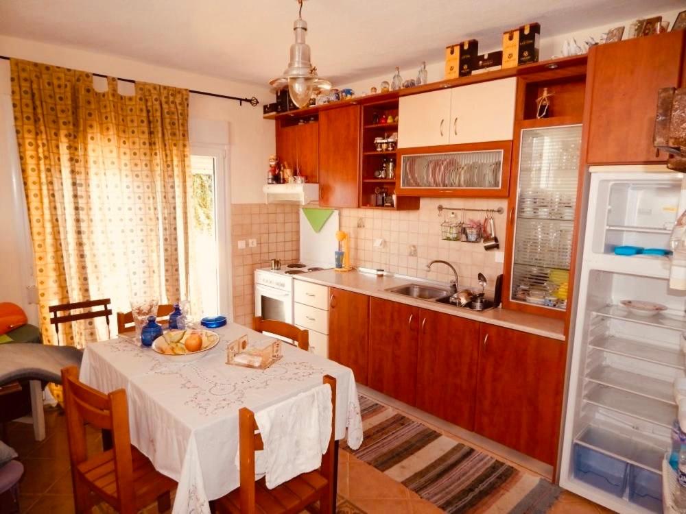 Four-Bedroom House photo 3
