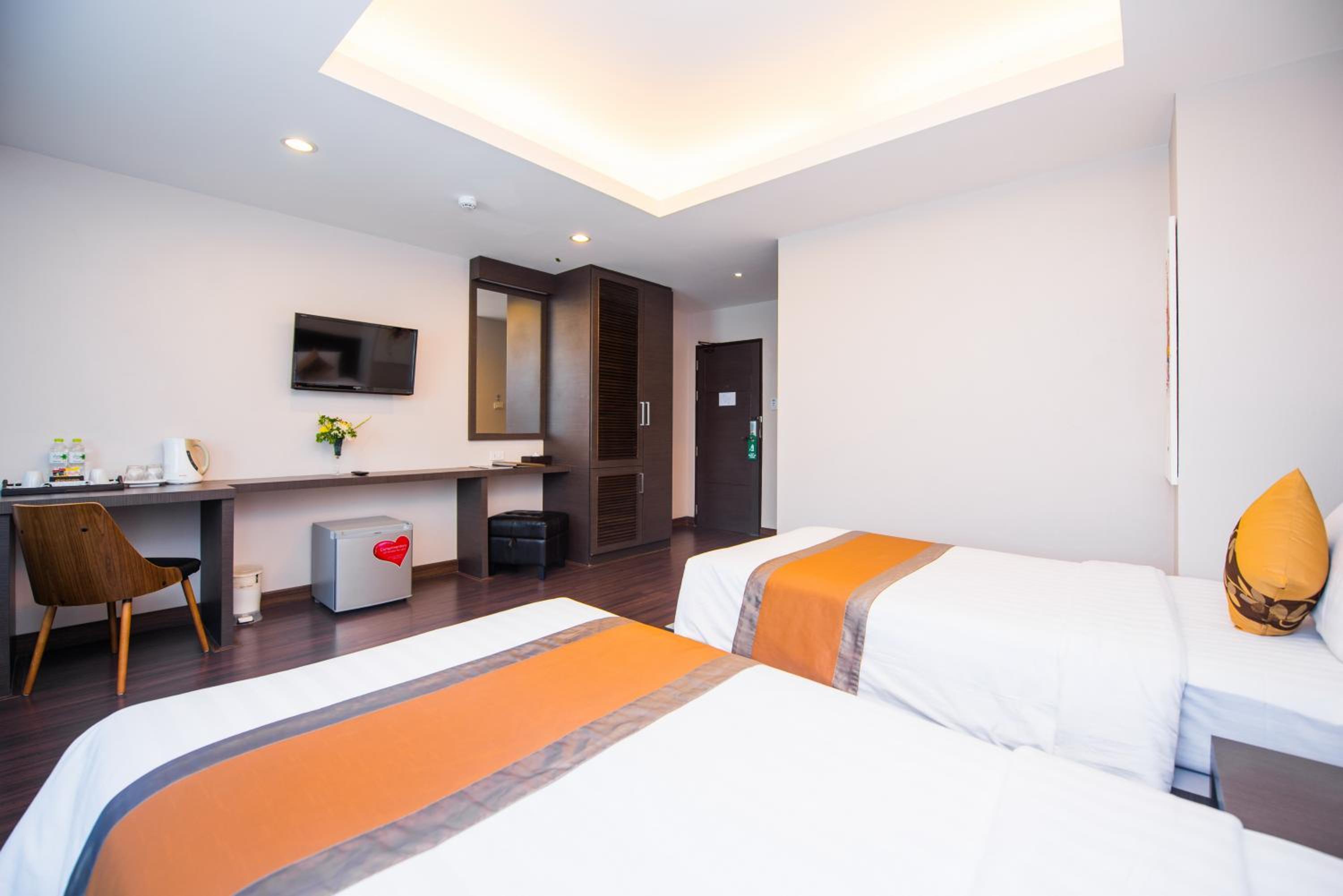 Deluxe Double or Twin Room photo 2