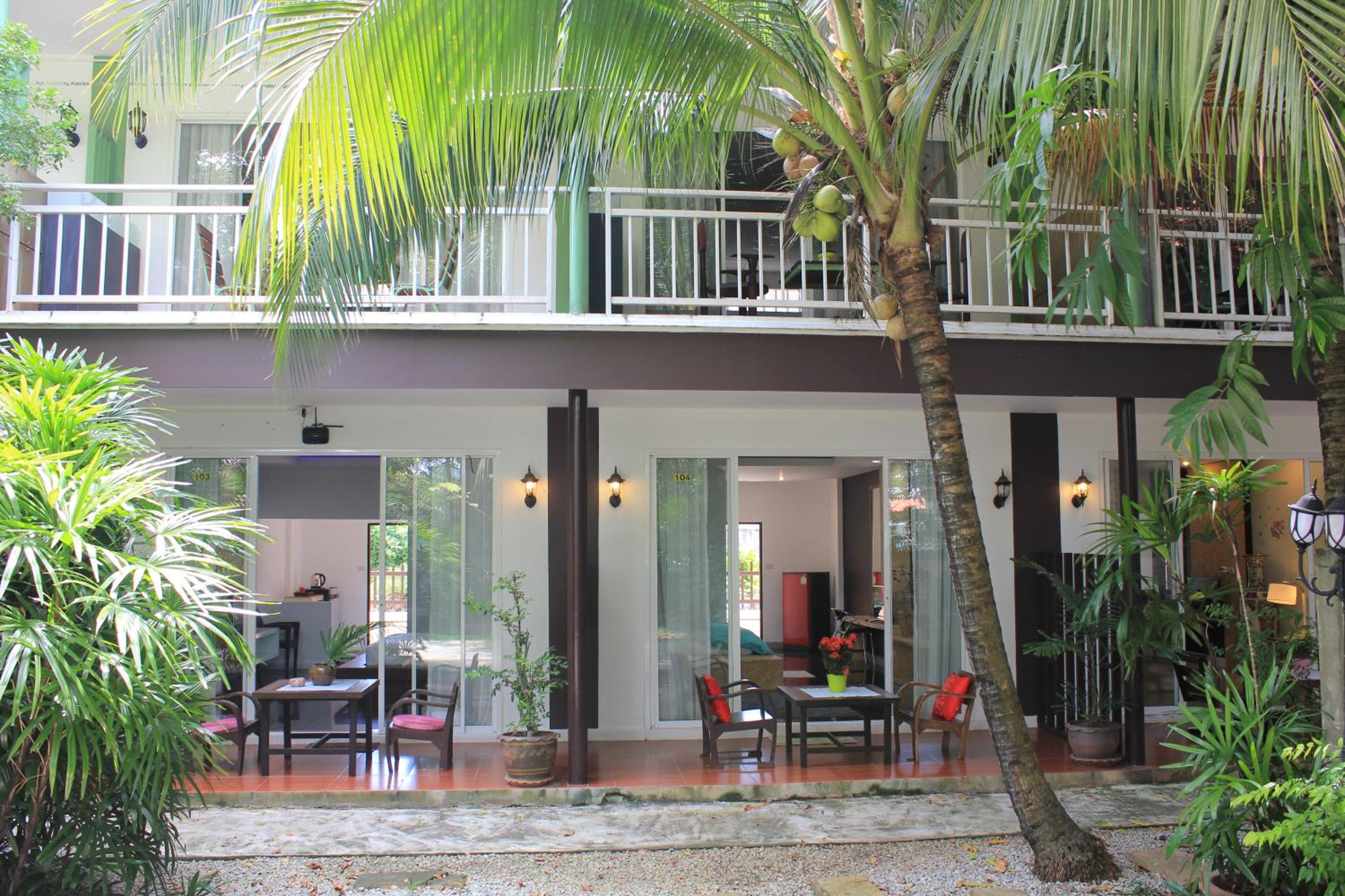 Studio with Garden View - Photo 17