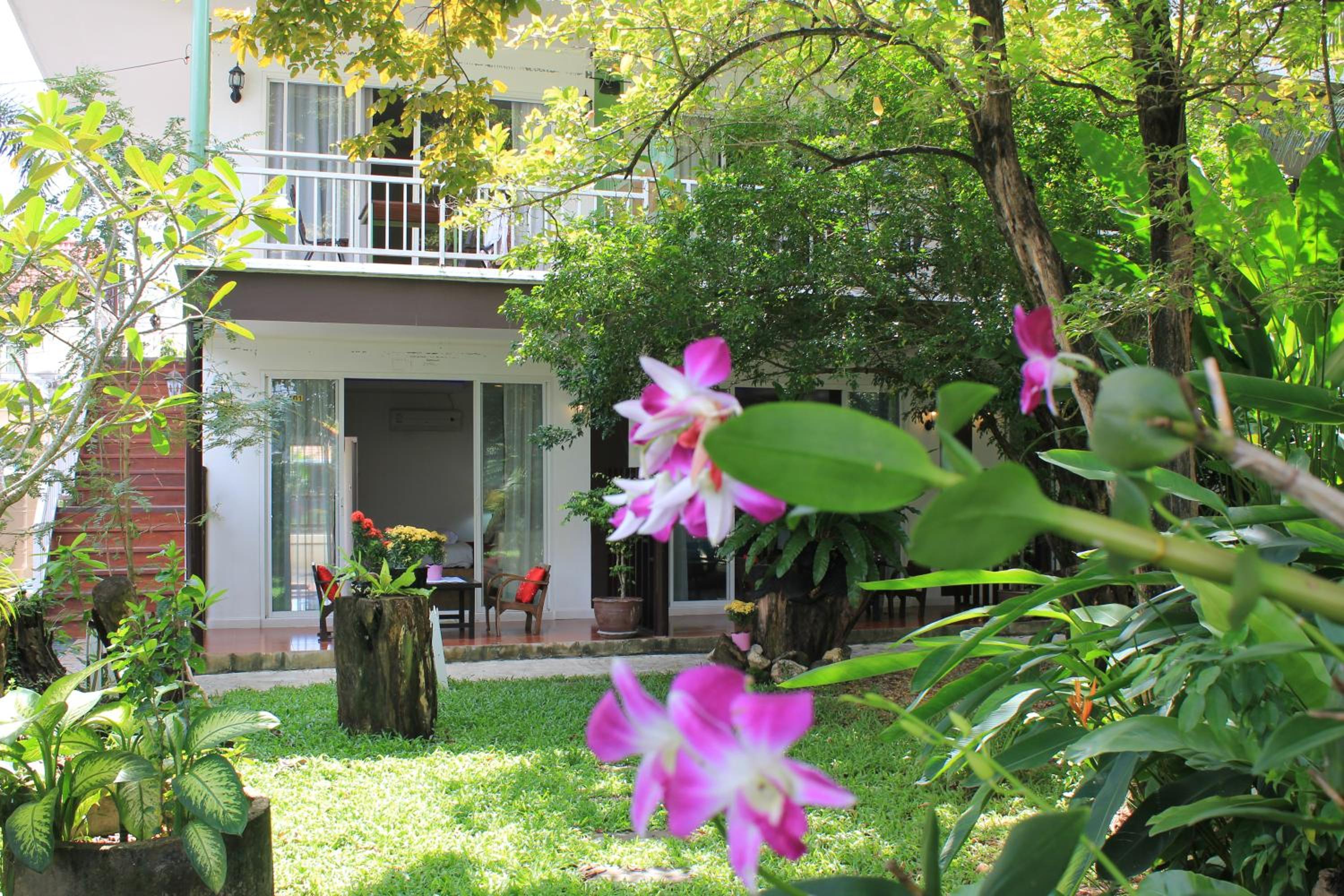 Studio with Garden View - Photo 19