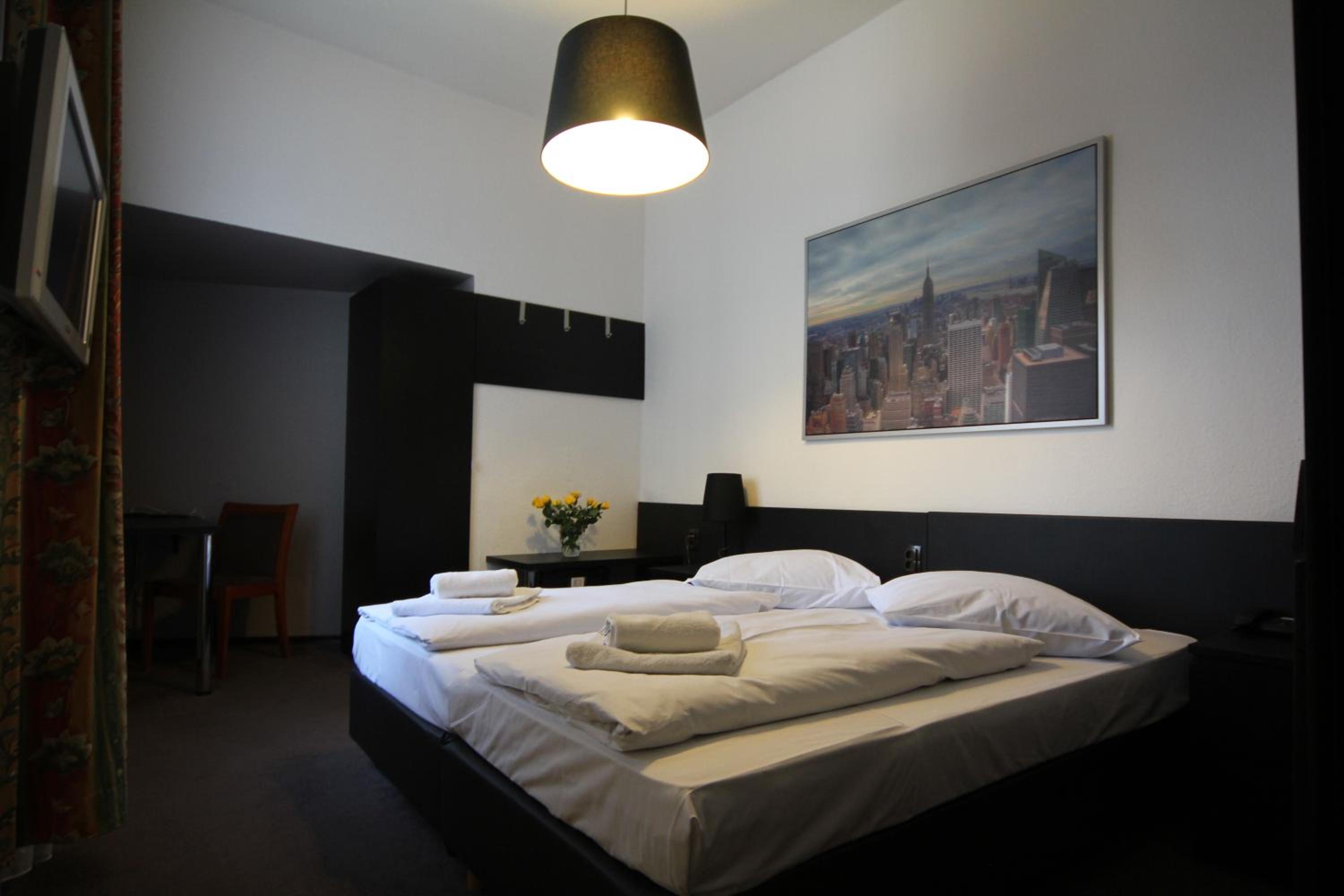 Double Room - Photo 23