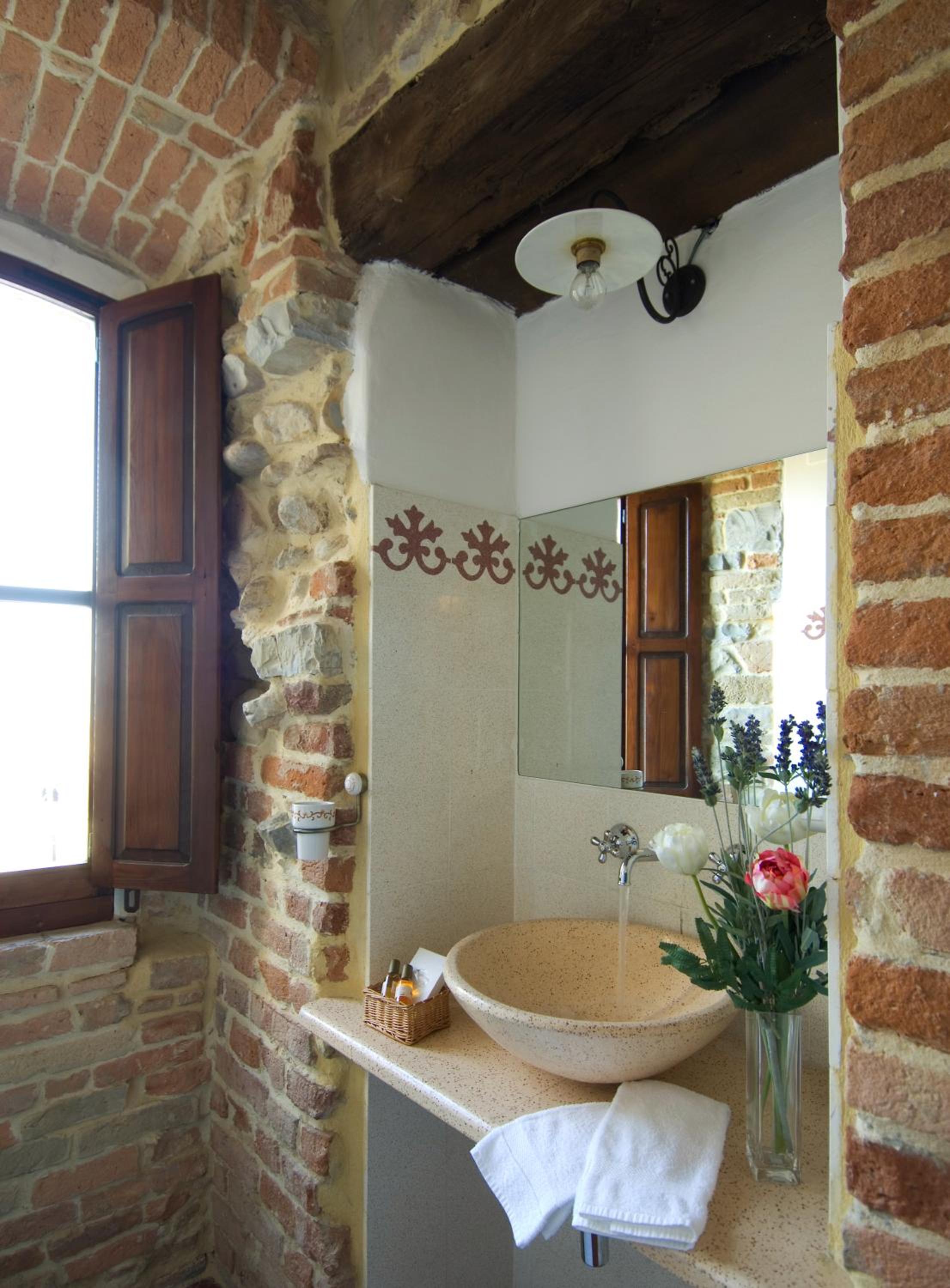 Suite - Photo 3