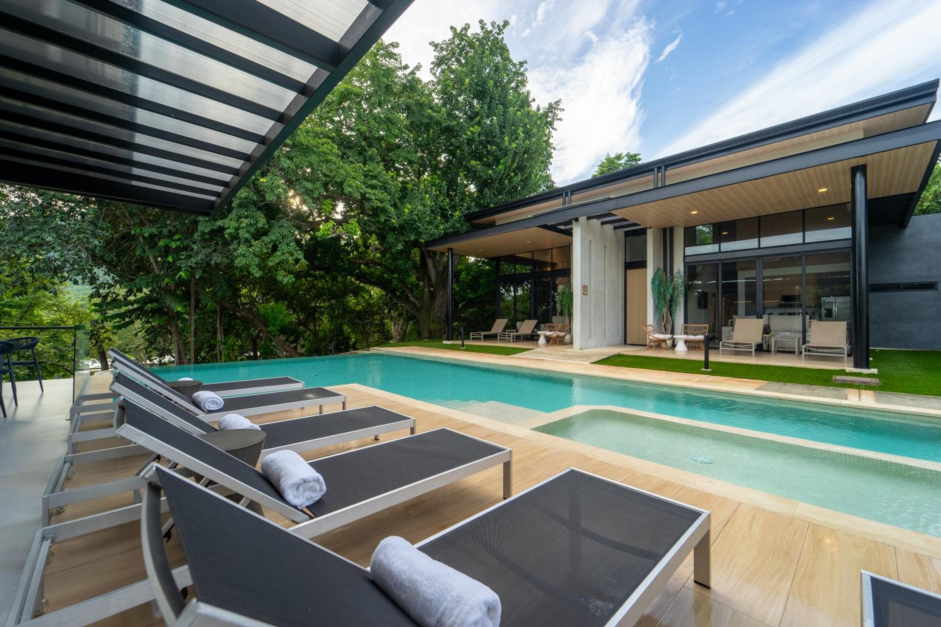 Deluxe Villa