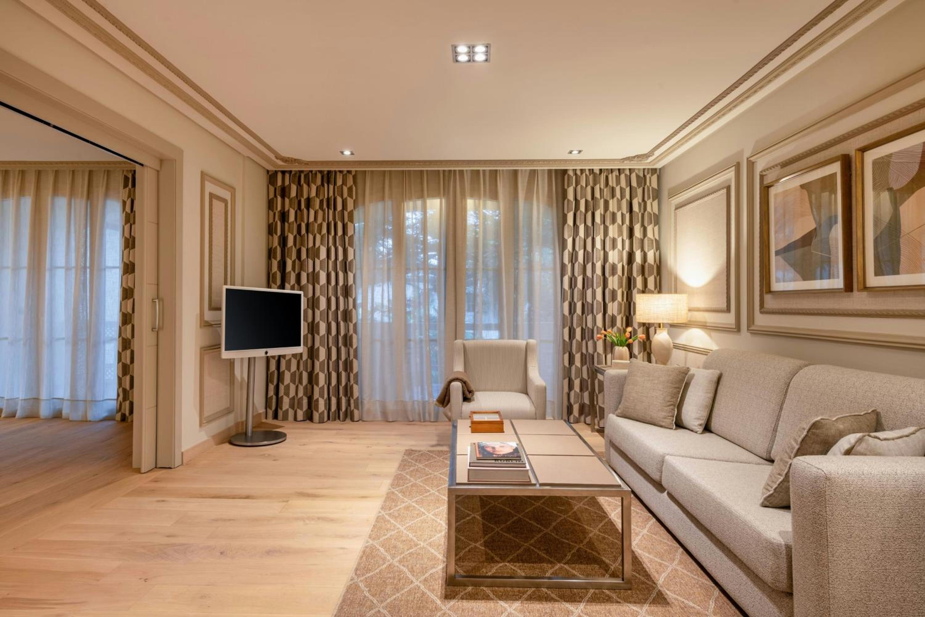 King Suite with Balcony and Limited View King Suite with Balcony and Limited View