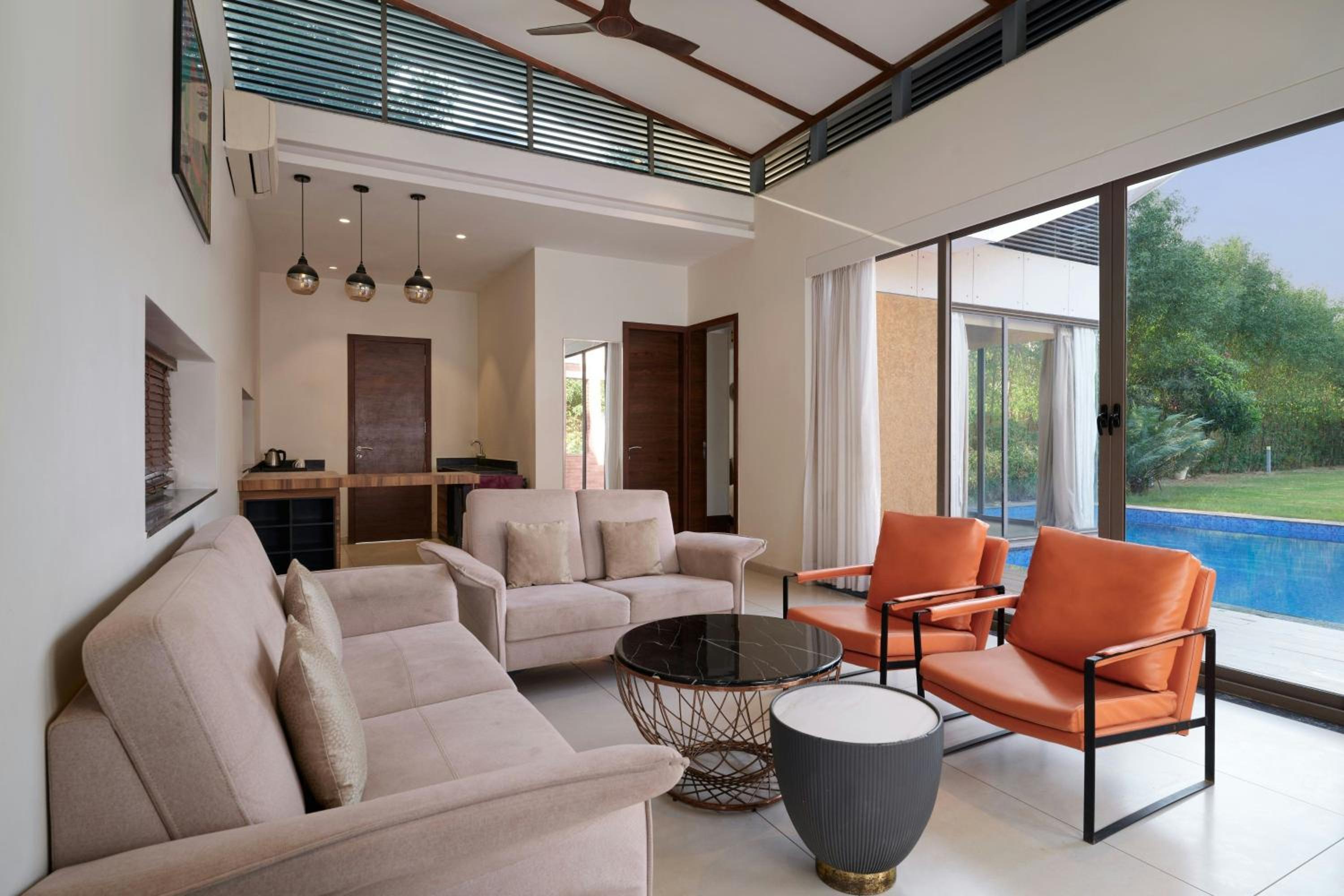 Fern Classic One-Bedroom Villa with King Bed and Garden View photo 3