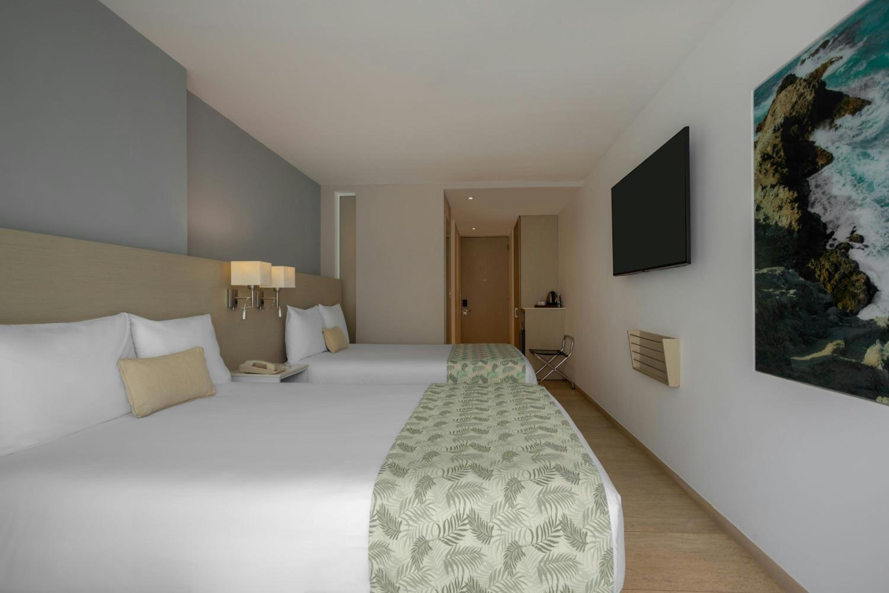 Double Room with Two Double Beds photo 1