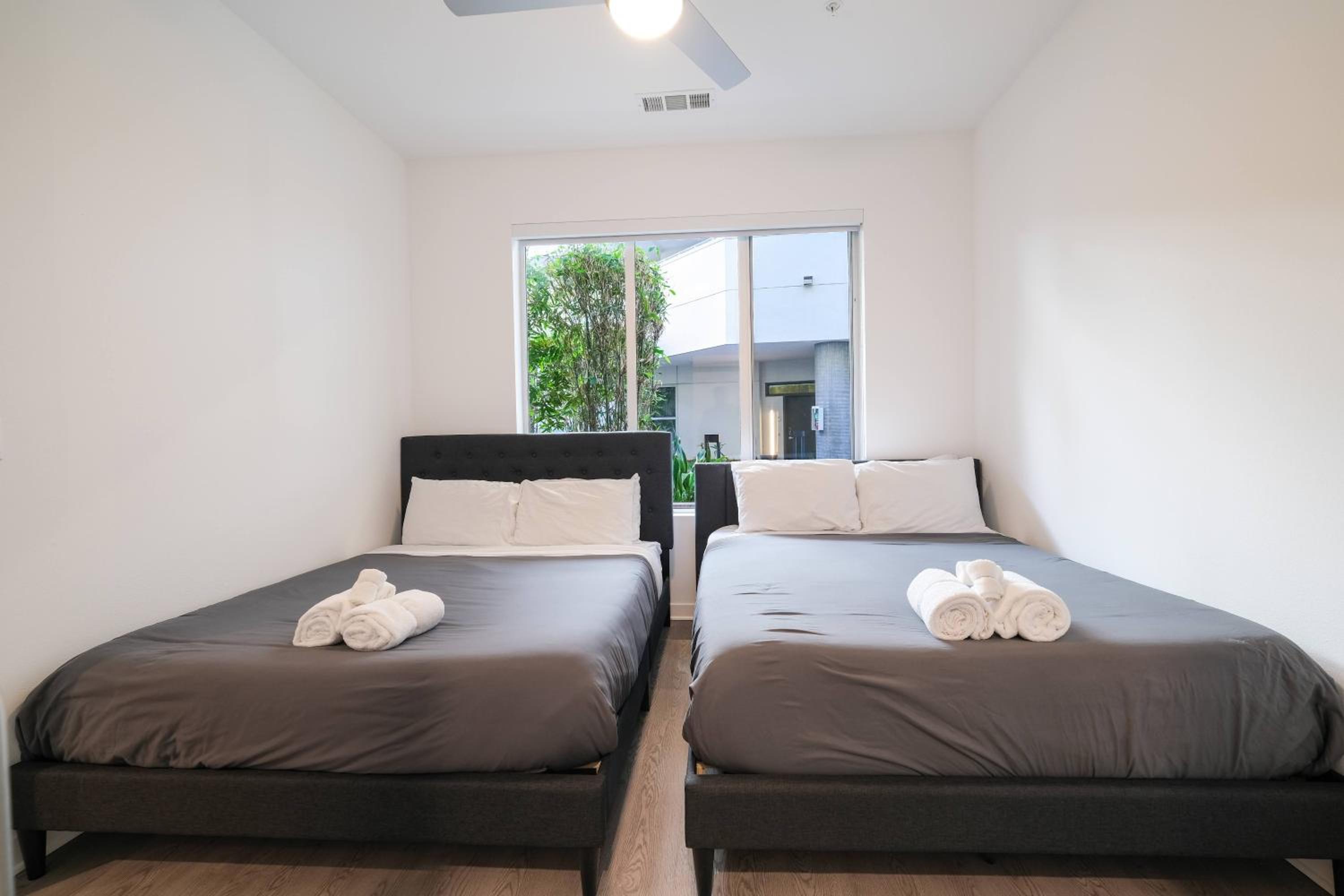 One-Bedroom Deluxe Apartment