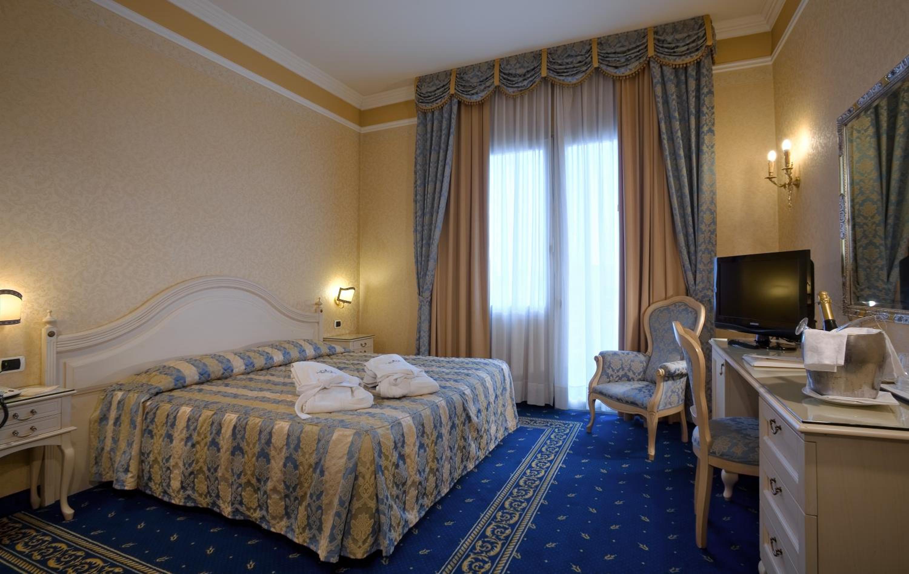 Triple Room - Photo 2