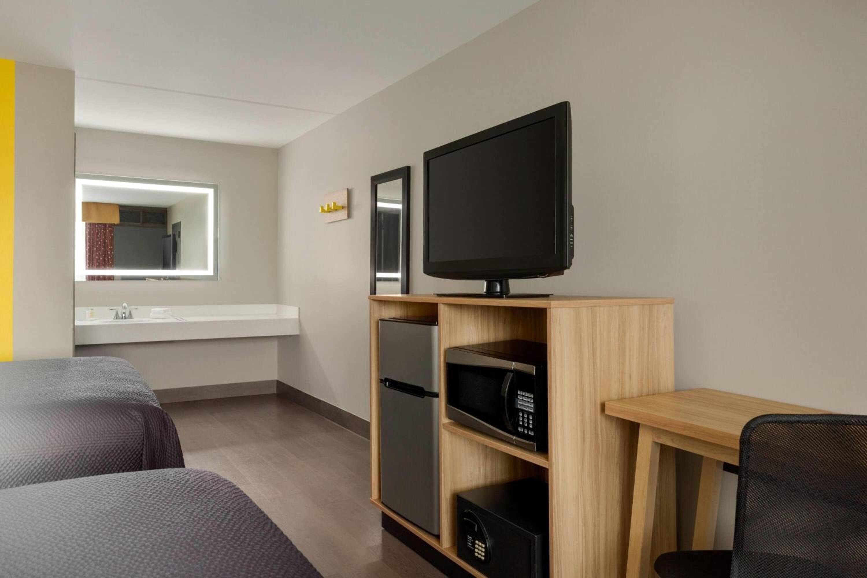 2 Double Bed, Non-Smoking - Photo 2