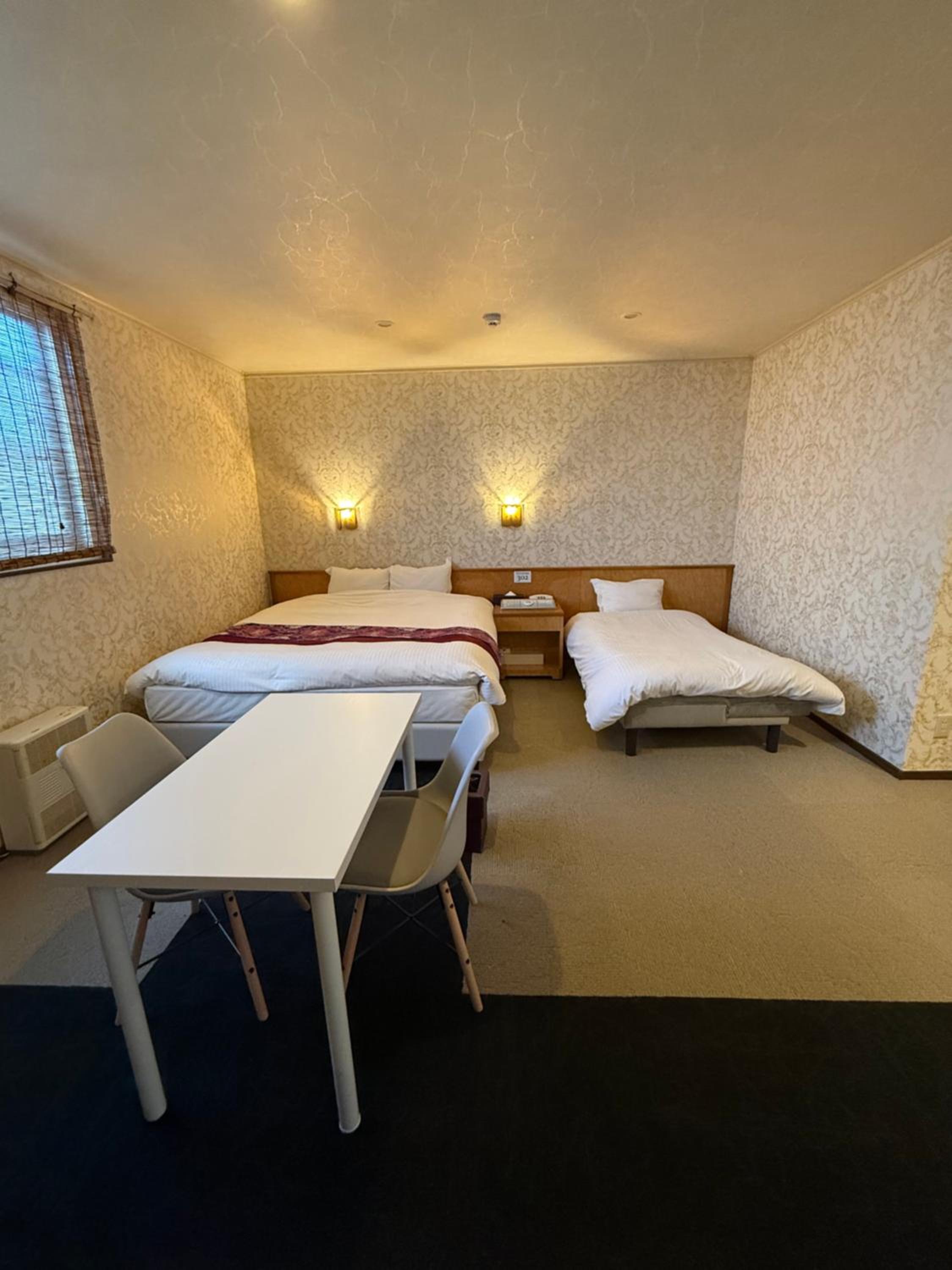 Deluxe Double or Twin Room photo 2