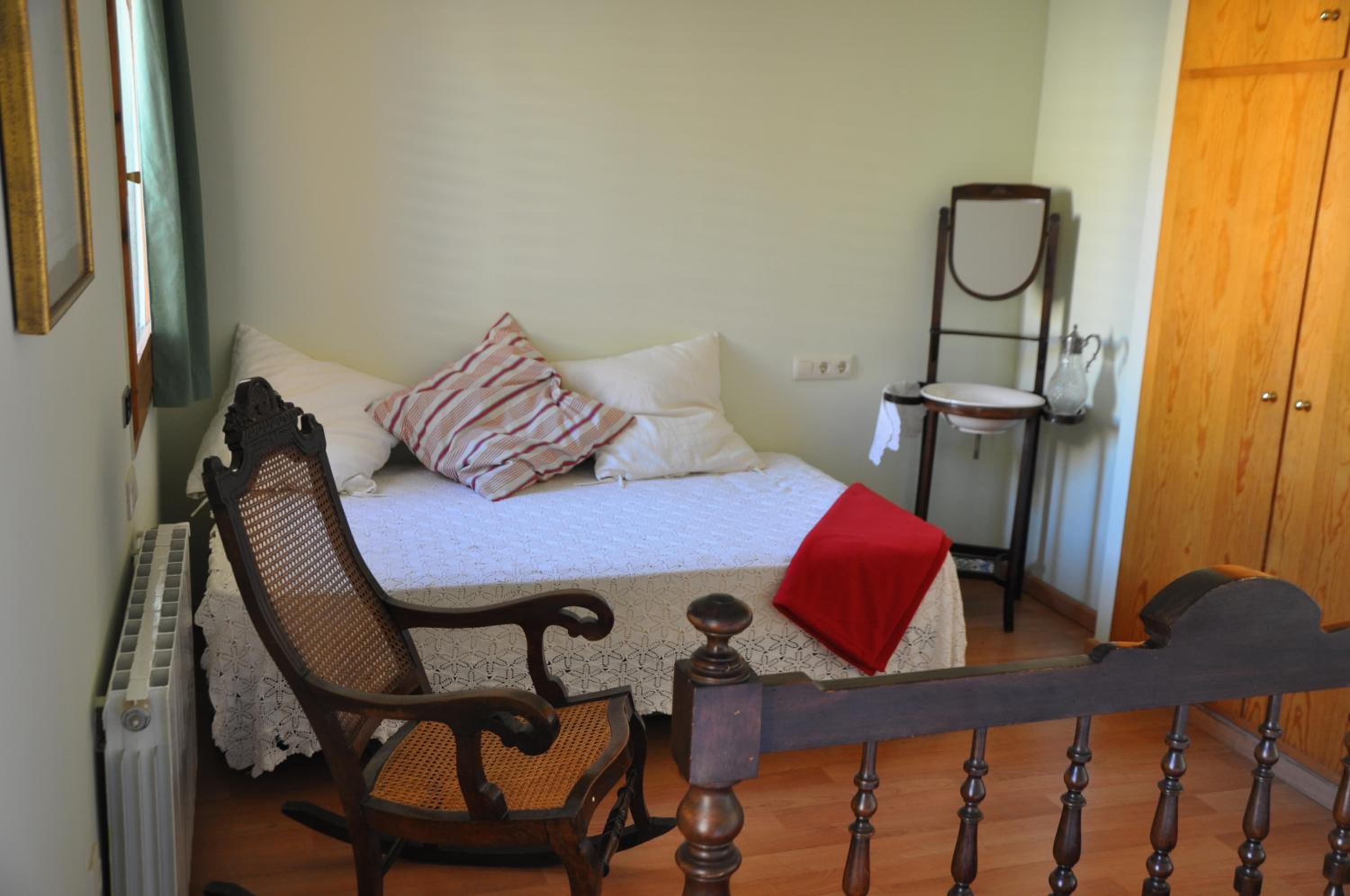 Triple Room with Bathroom photo 2